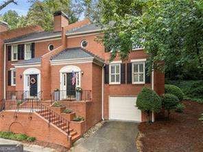 Photo of 2104 Defoors Mill Drive NW, Atlanta, GA 30318 (MLS # 10774525)