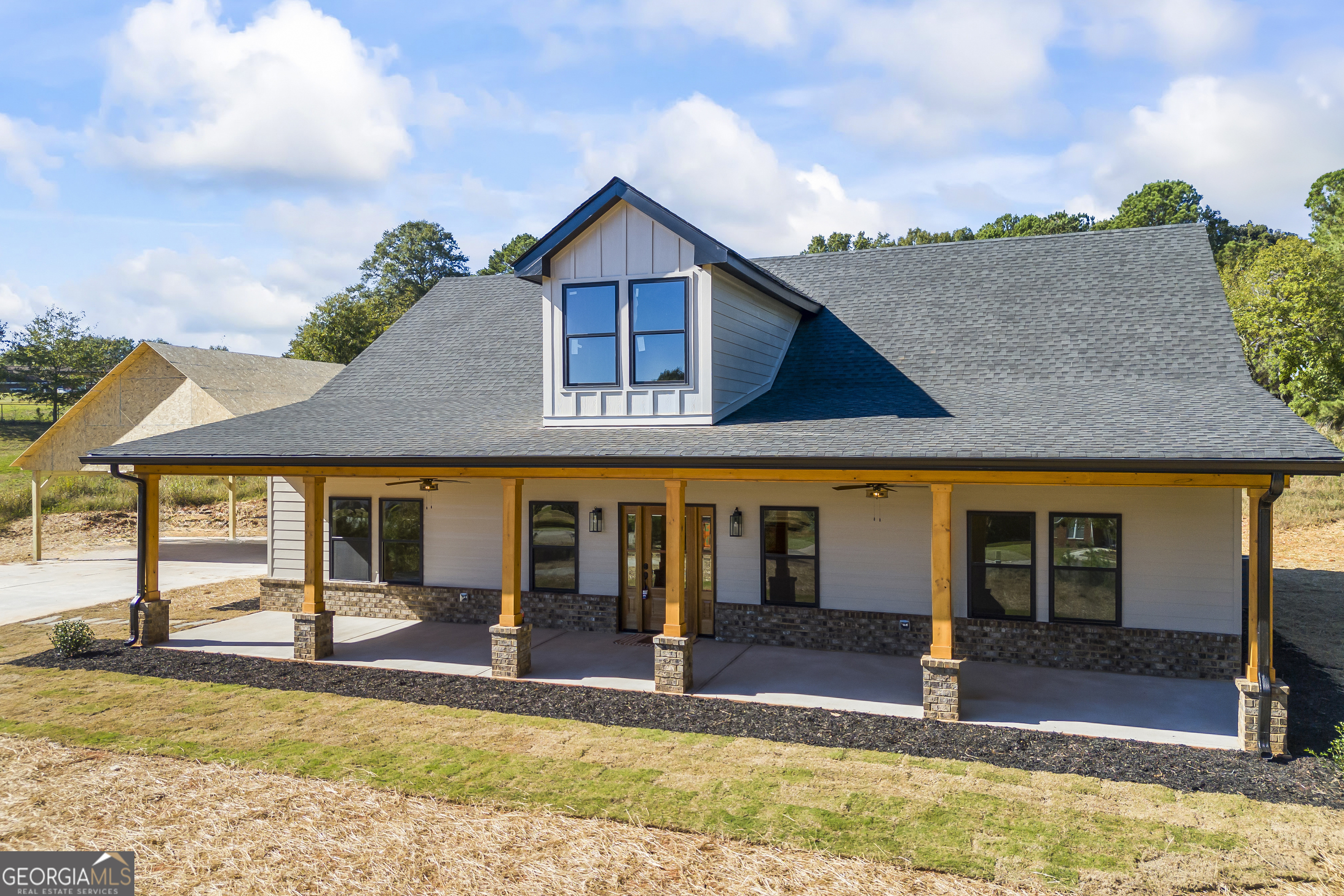 127 N Tanglewood DR