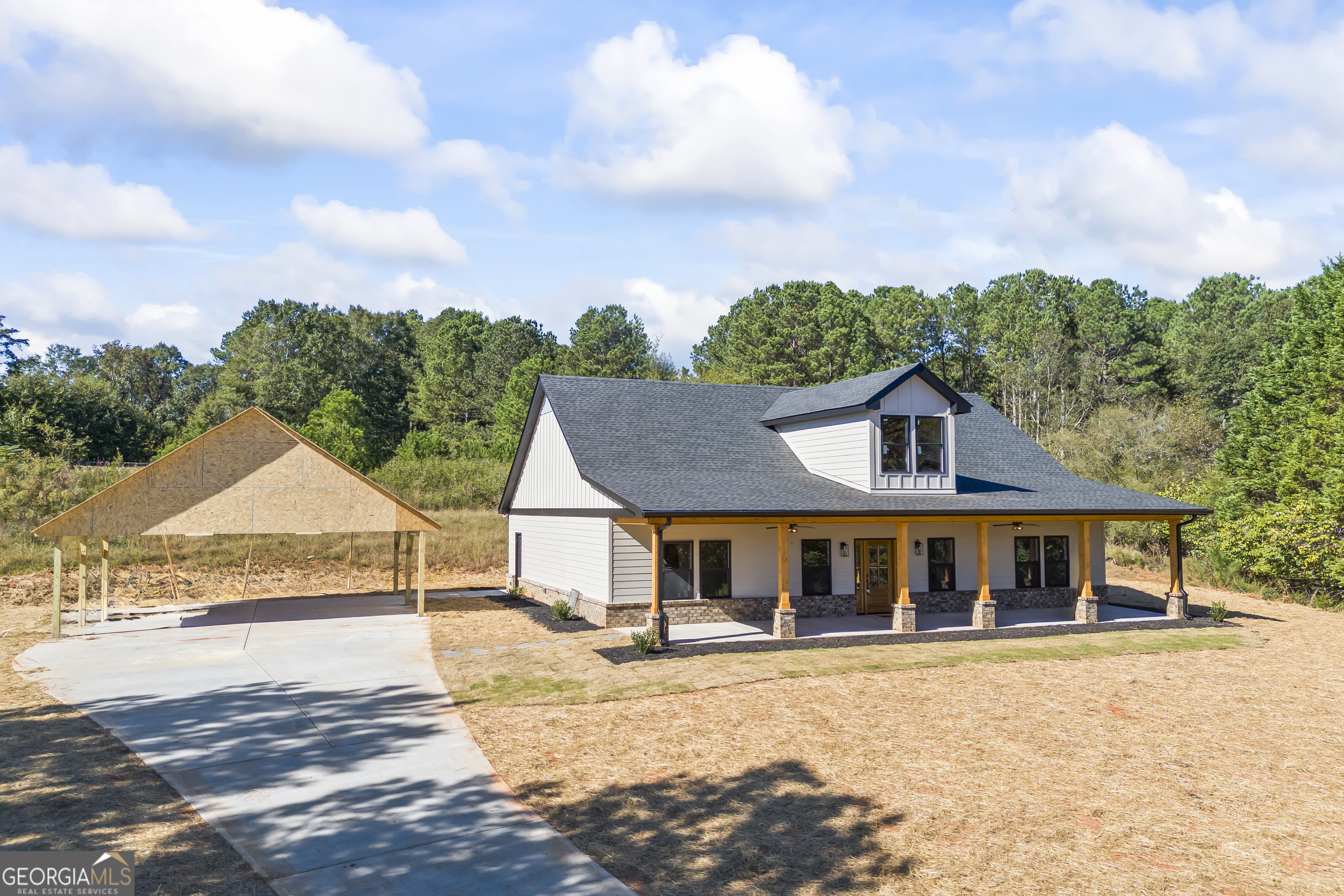 127 N Tanglewood DR