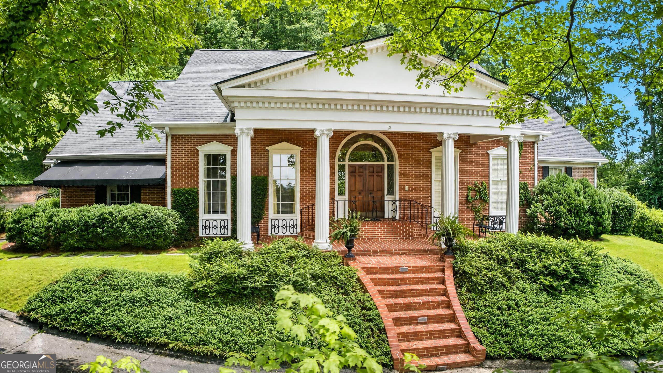 15 Lenox Circle SE
