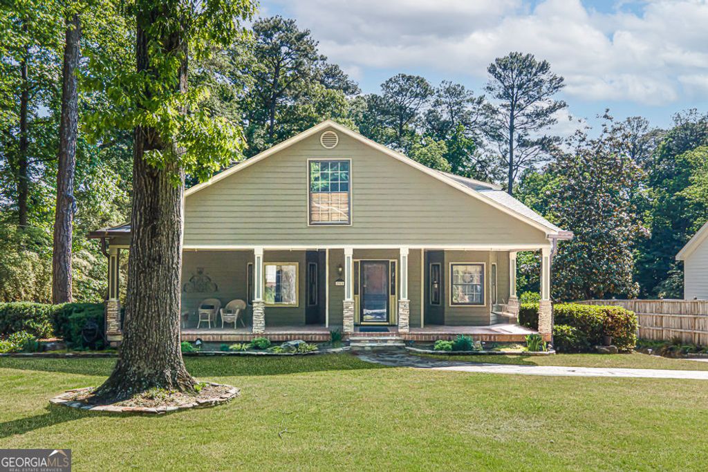 Photo of 2915 Ashford Road NE, Brookhaven, GA 30319 (MLS # 10756439)