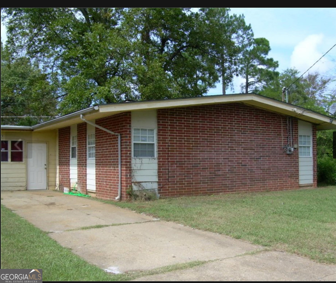 1978 S Riverview CIR