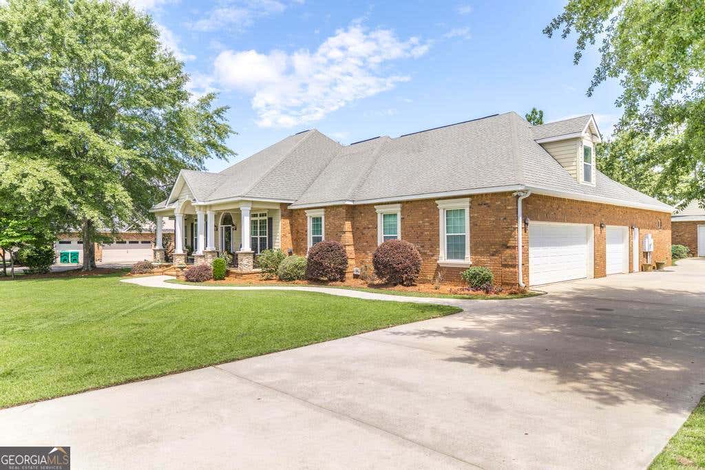 Photo of 202 Lowpoint Trail, Warner Robins, GA 31093 (MLS # 10810233)