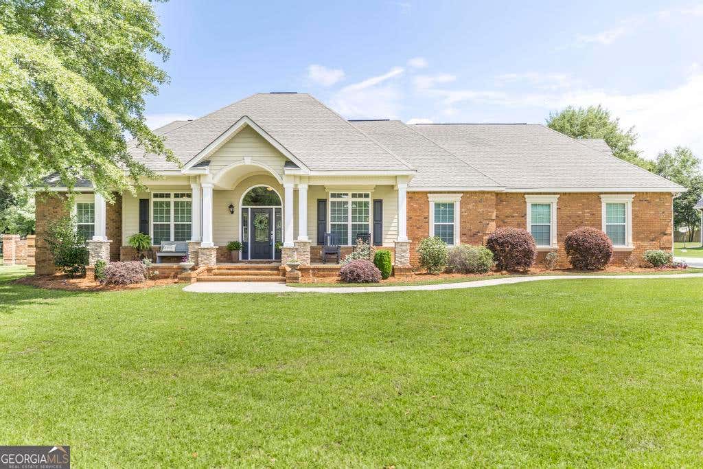 Photo of 202 Lowpoint Trail, Warner Robins, GA 31093 (MLS # 10810233)