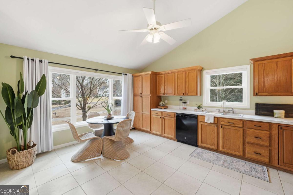 5475 Harris Creek DR