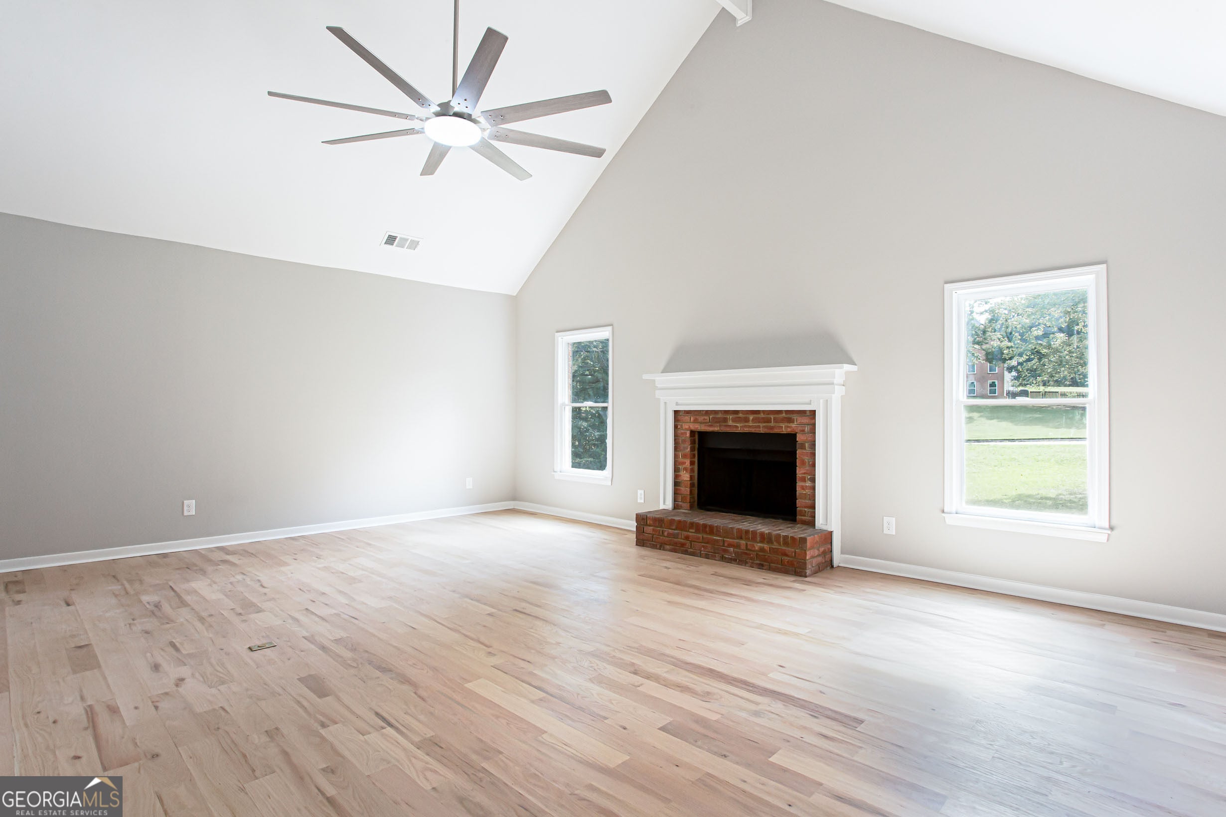 1055 Windridge DR