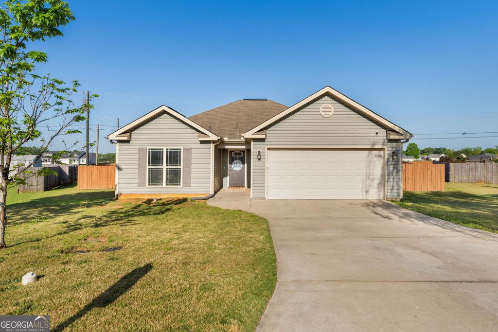 Photo of 304 Worchester Circle, Perry, GA 31069 (MLS # 10738749)