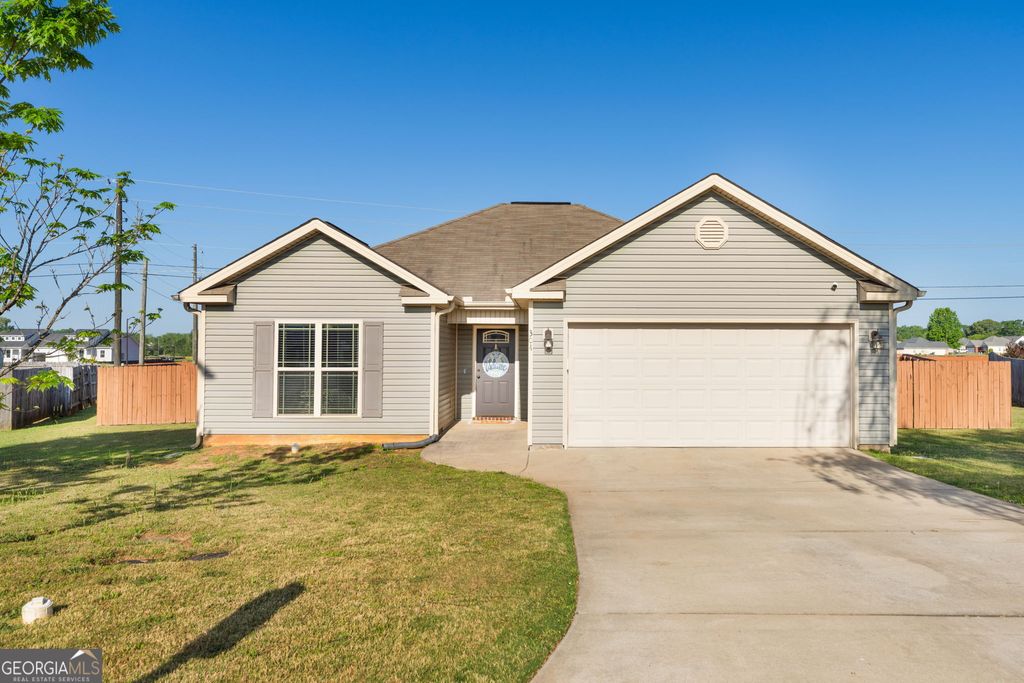 Photo of 304 Worchester Circle, Perry, GA 31069 (MLS # 10738749)