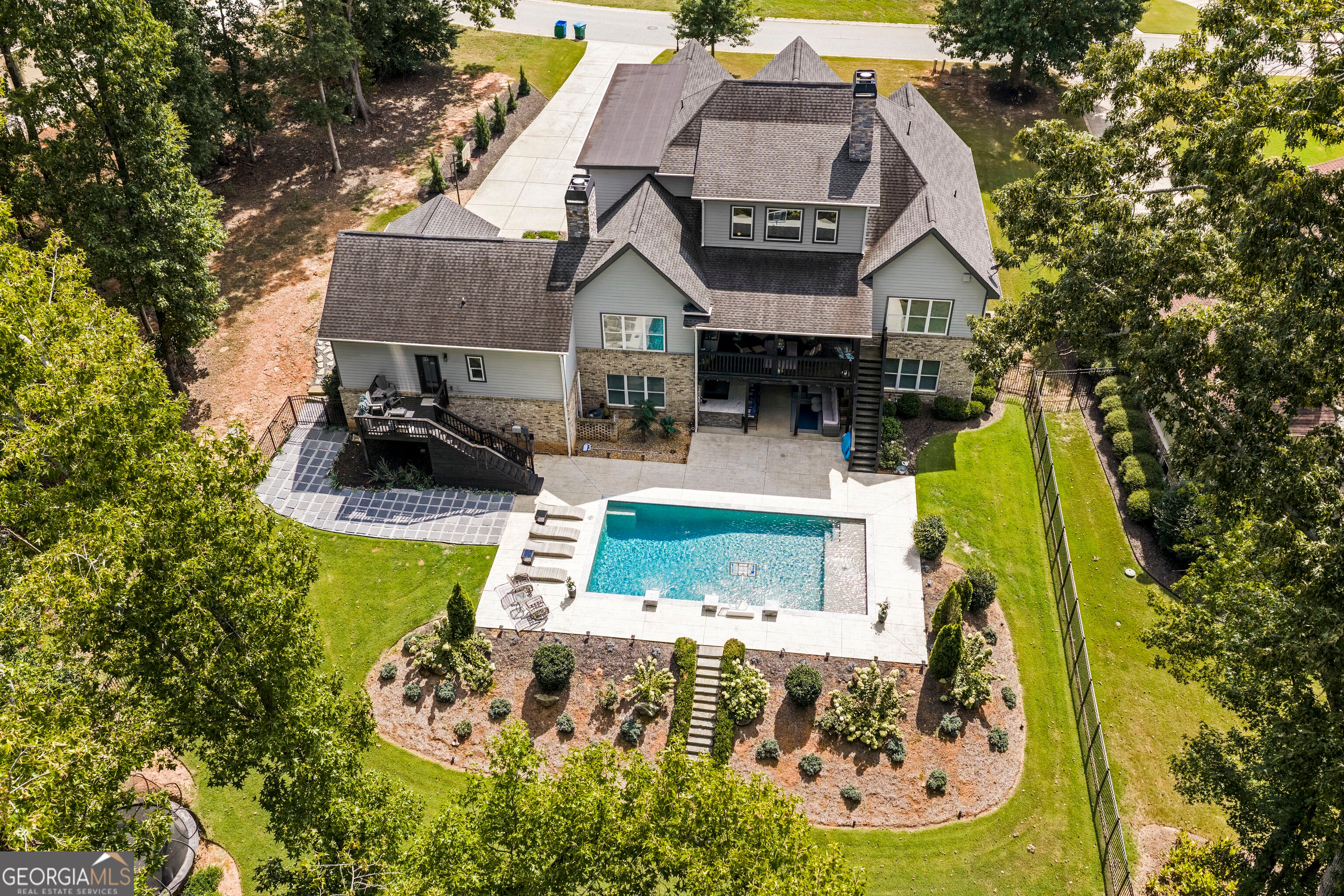 2126 Saddle Creek Drive