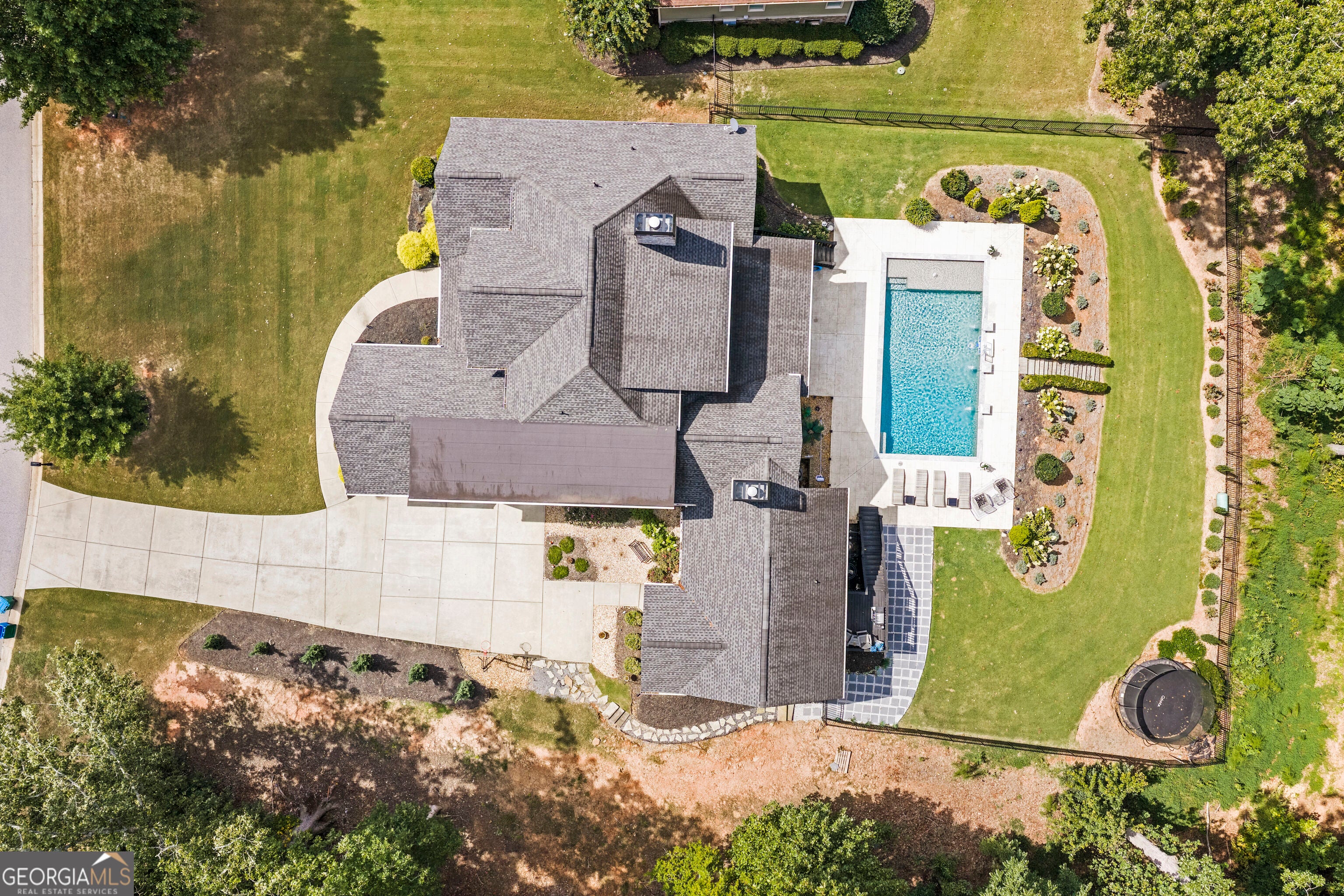 2126 Saddle Creek Drive