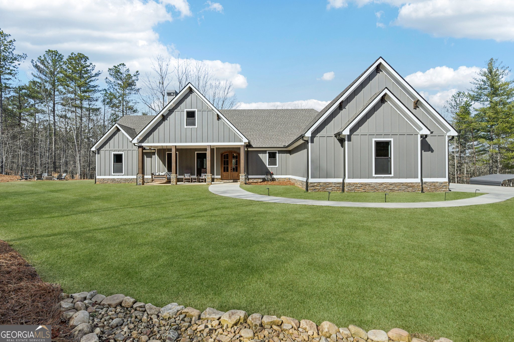 687 River Highlands RD