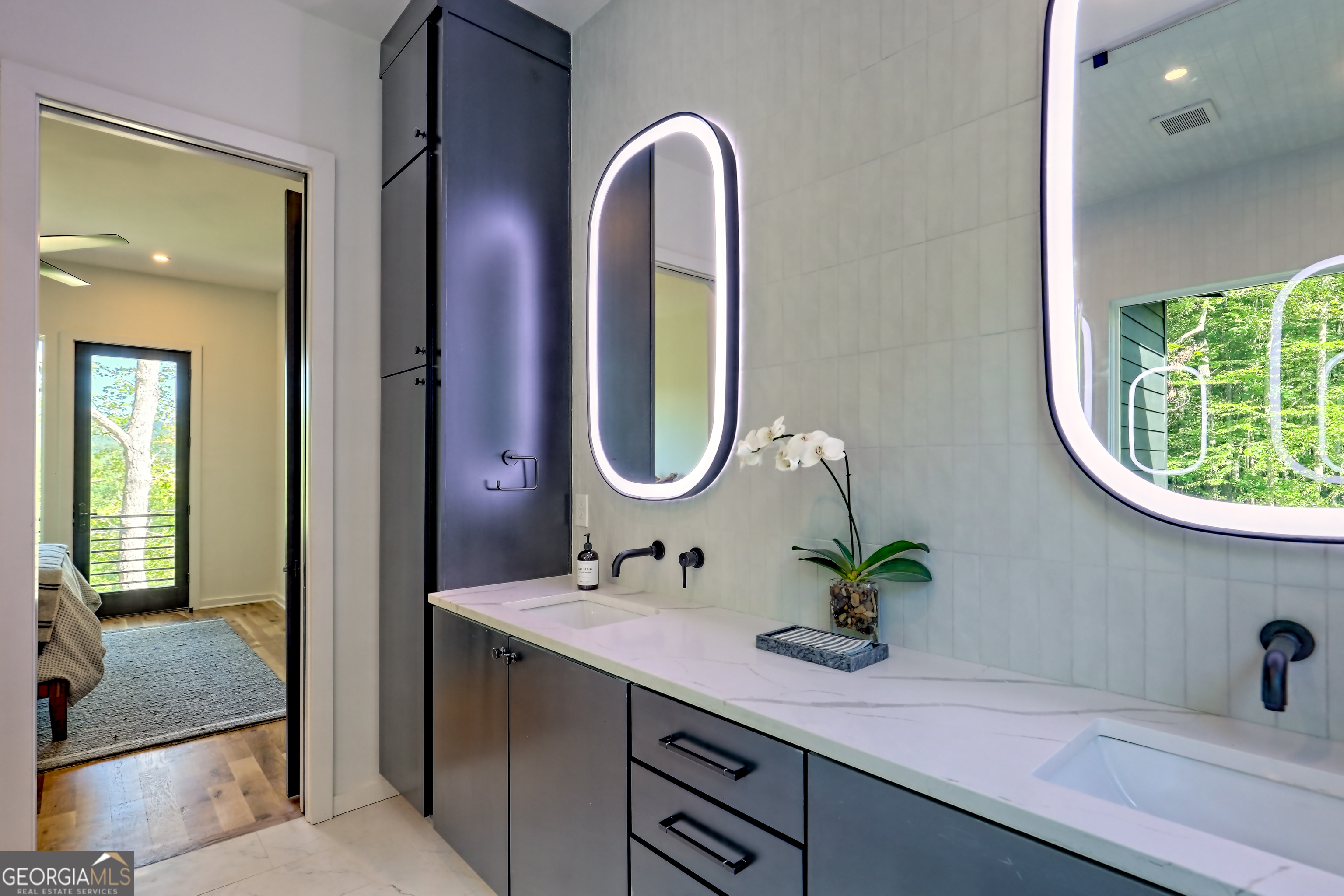 Clayton, Georgia 30525, United States, 4 Bedrooms Bedrooms, ,5 BathroomsBathrooms,Residential,Active,200462