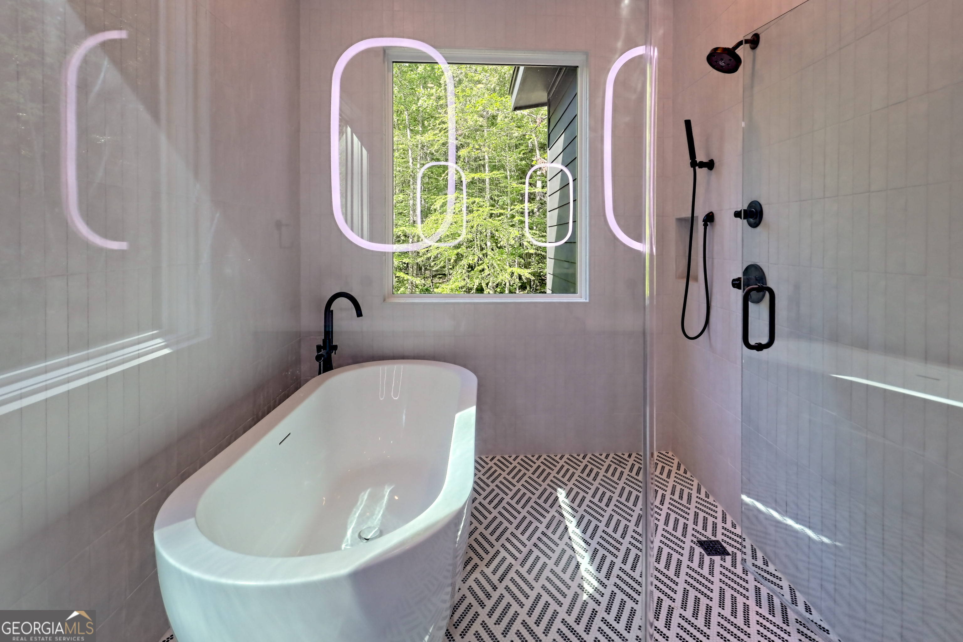 Clayton, Georgia 30525, United States, 4 Bedrooms Bedrooms, ,5 BathroomsBathrooms,Residential,Active,200462