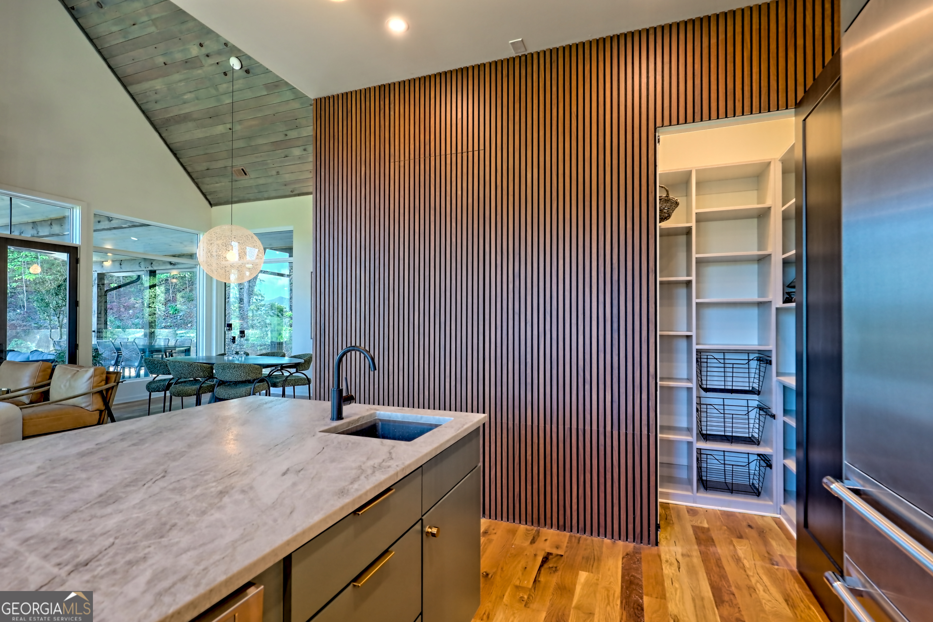 Clayton, Georgia 30525, United States, 4 Bedrooms Bedrooms, ,5 BathroomsBathrooms,Residential,Active,200462