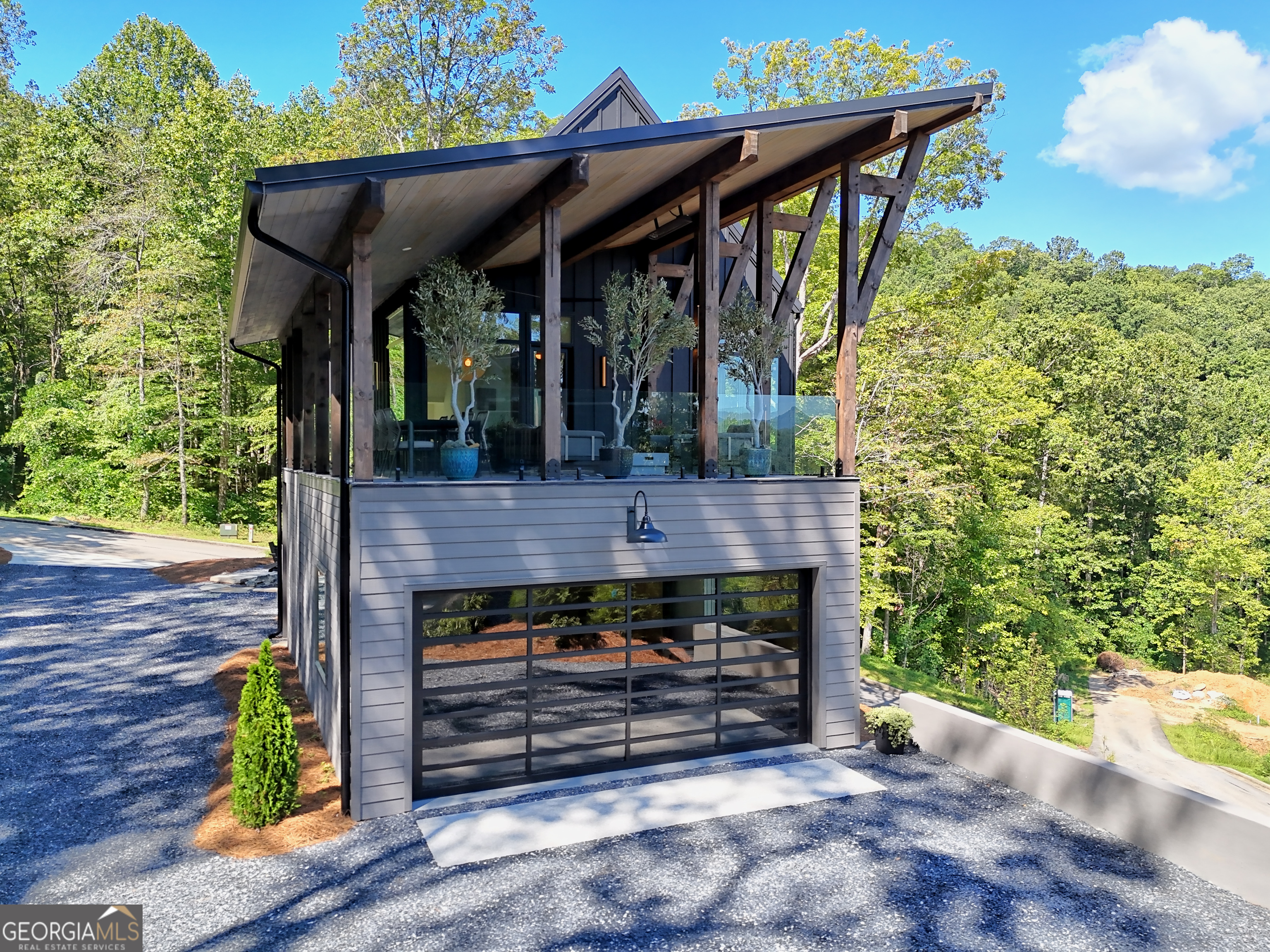 Clayton, Georgia 30525, United States, 4 Bedrooms Bedrooms, ,5 BathroomsBathrooms,Residential,Active,200462