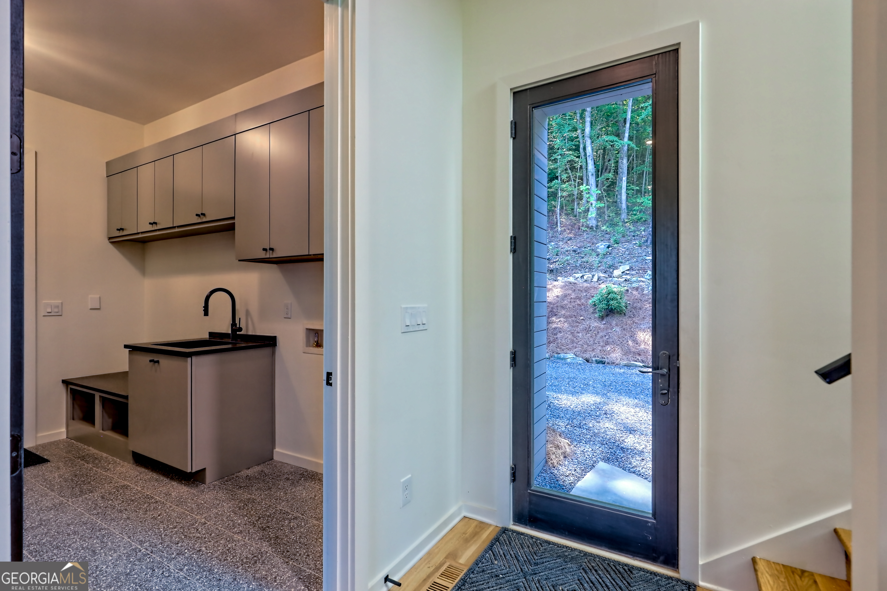 Clayton, Georgia 30525, United States, 4 Bedrooms Bedrooms, ,5 BathroomsBathrooms,Residential,Active,200462