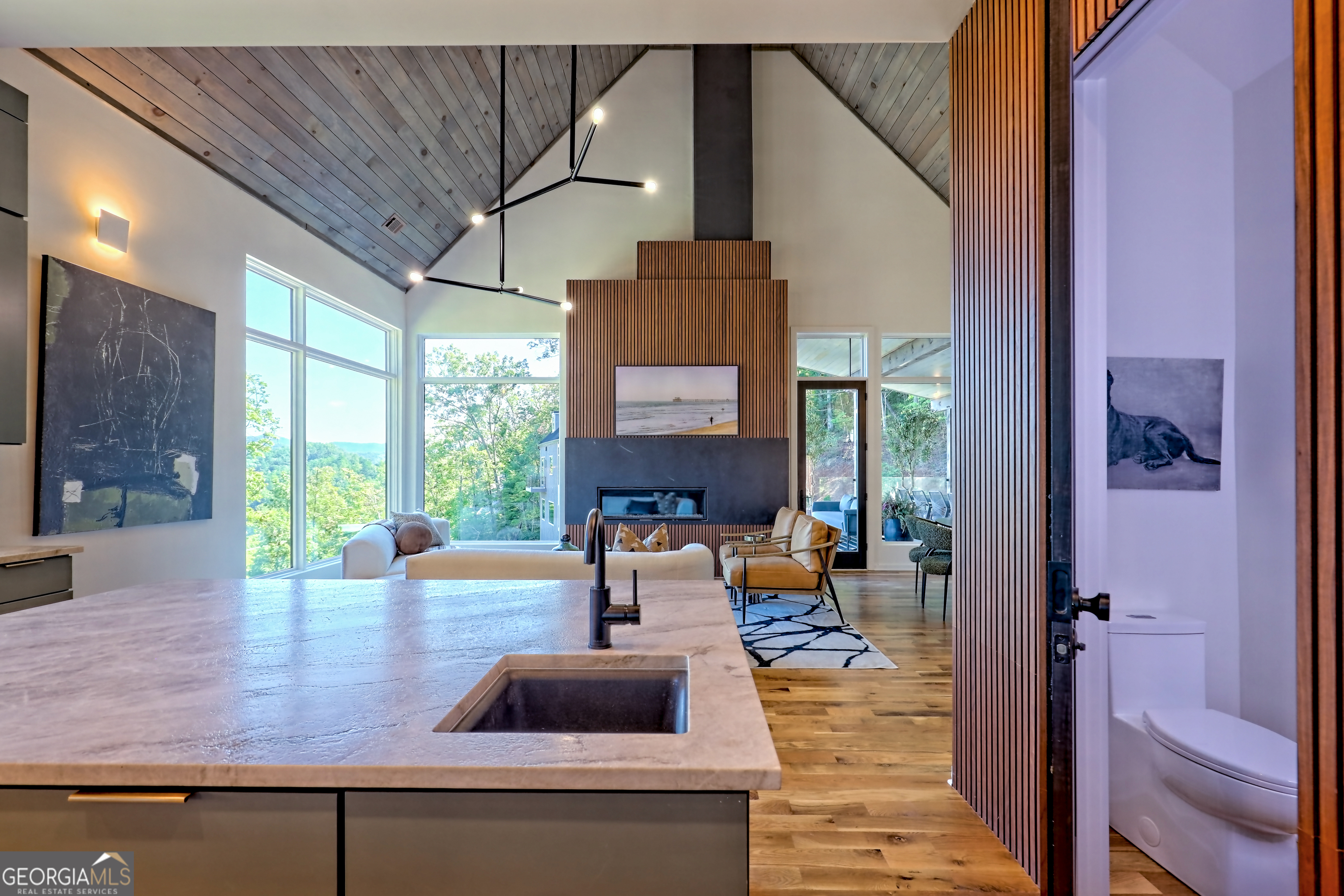 Clayton, Georgia 30525, United States, 4 Bedrooms Bedrooms, ,5 BathroomsBathrooms,Residential,Active,200462