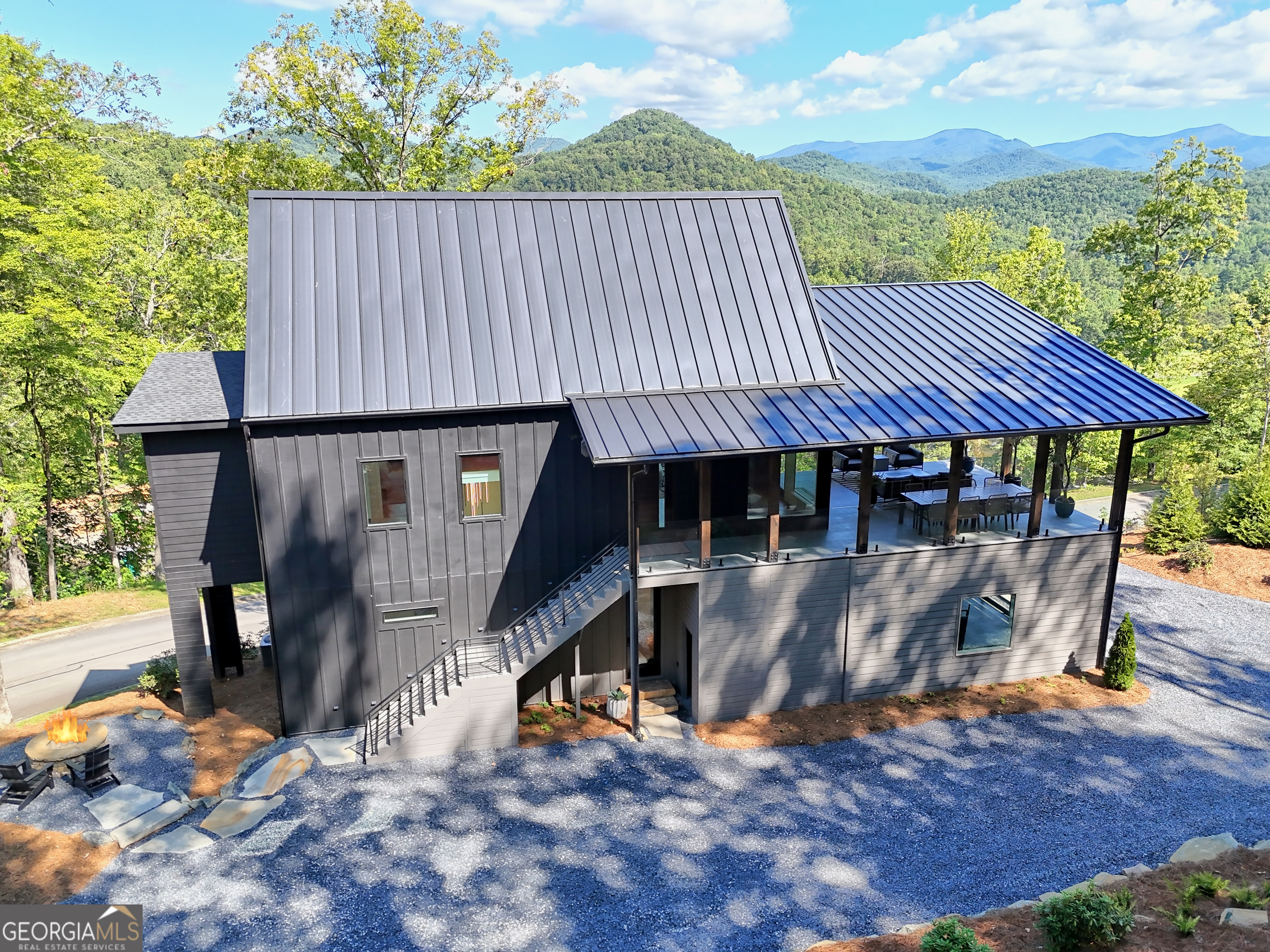 Clayton, Georgia 30525, United States, 4 Bedrooms Bedrooms, ,5 BathroomsBathrooms,Residential,Active,200462