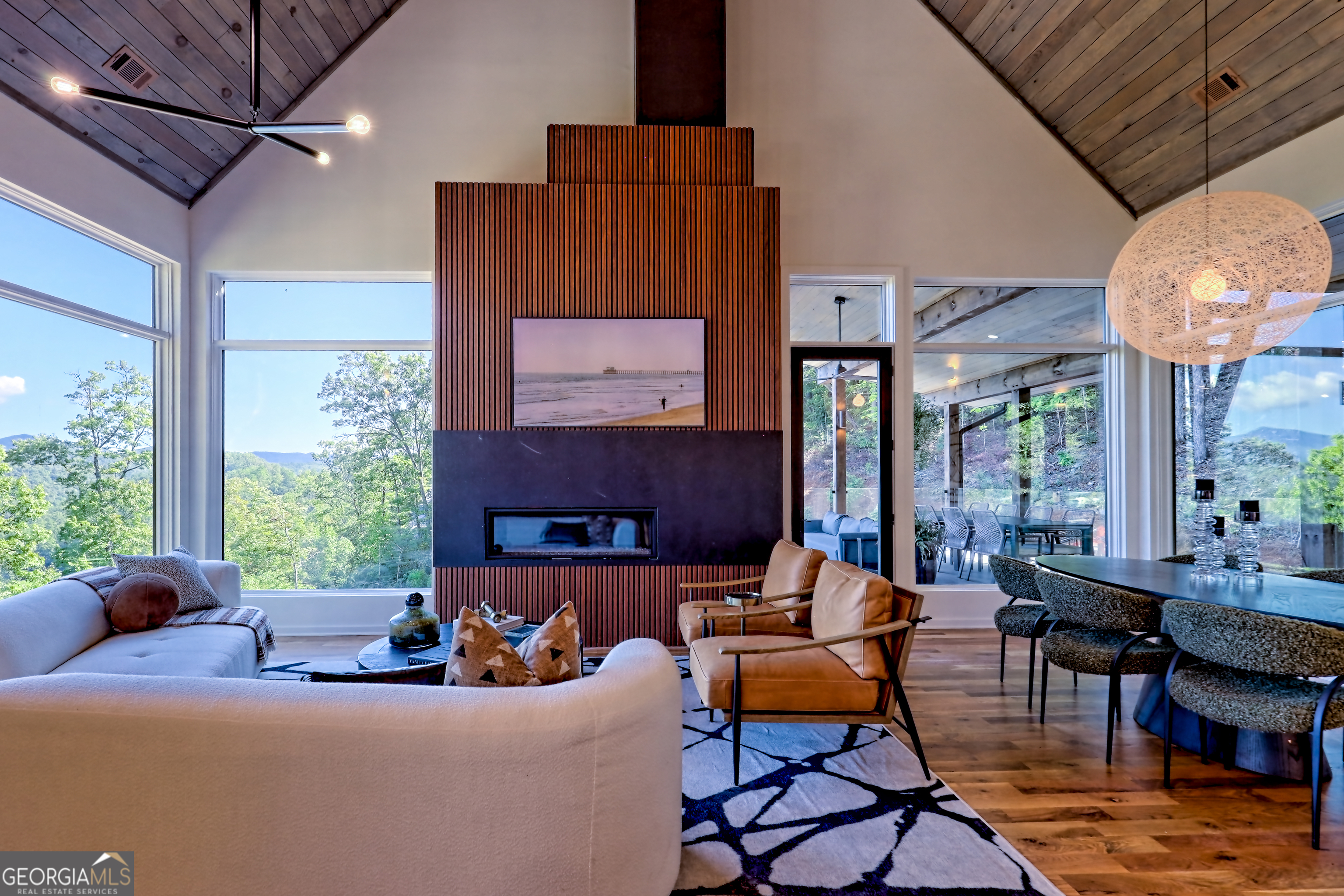 Clayton, Georgia 30525, United States, 4 Bedrooms Bedrooms, ,5 BathroomsBathrooms,Residential,Active,200462