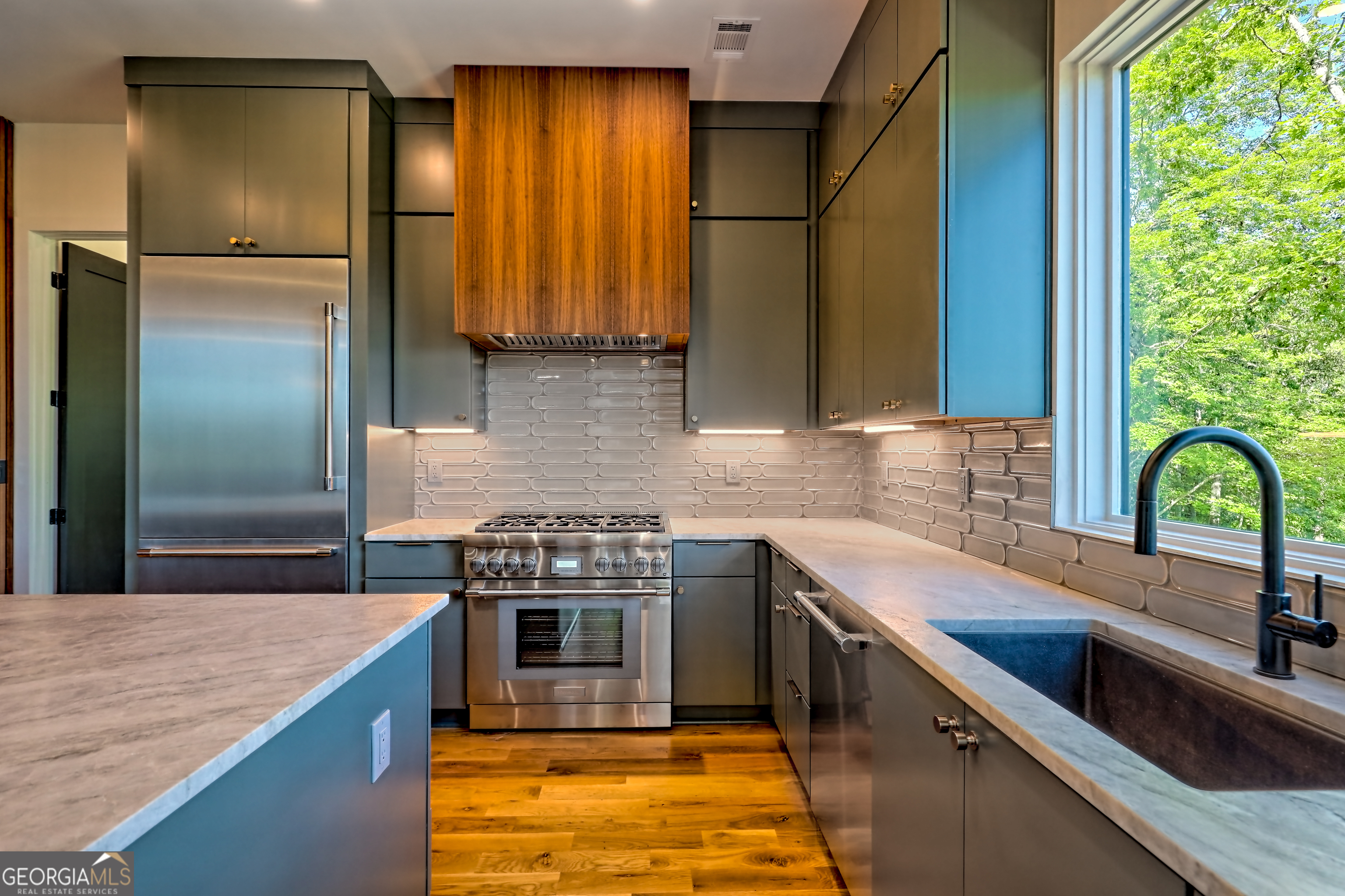 Clayton, Georgia 30525, United States, 4 Bedrooms Bedrooms, ,5 BathroomsBathrooms,Residential,Active,200462