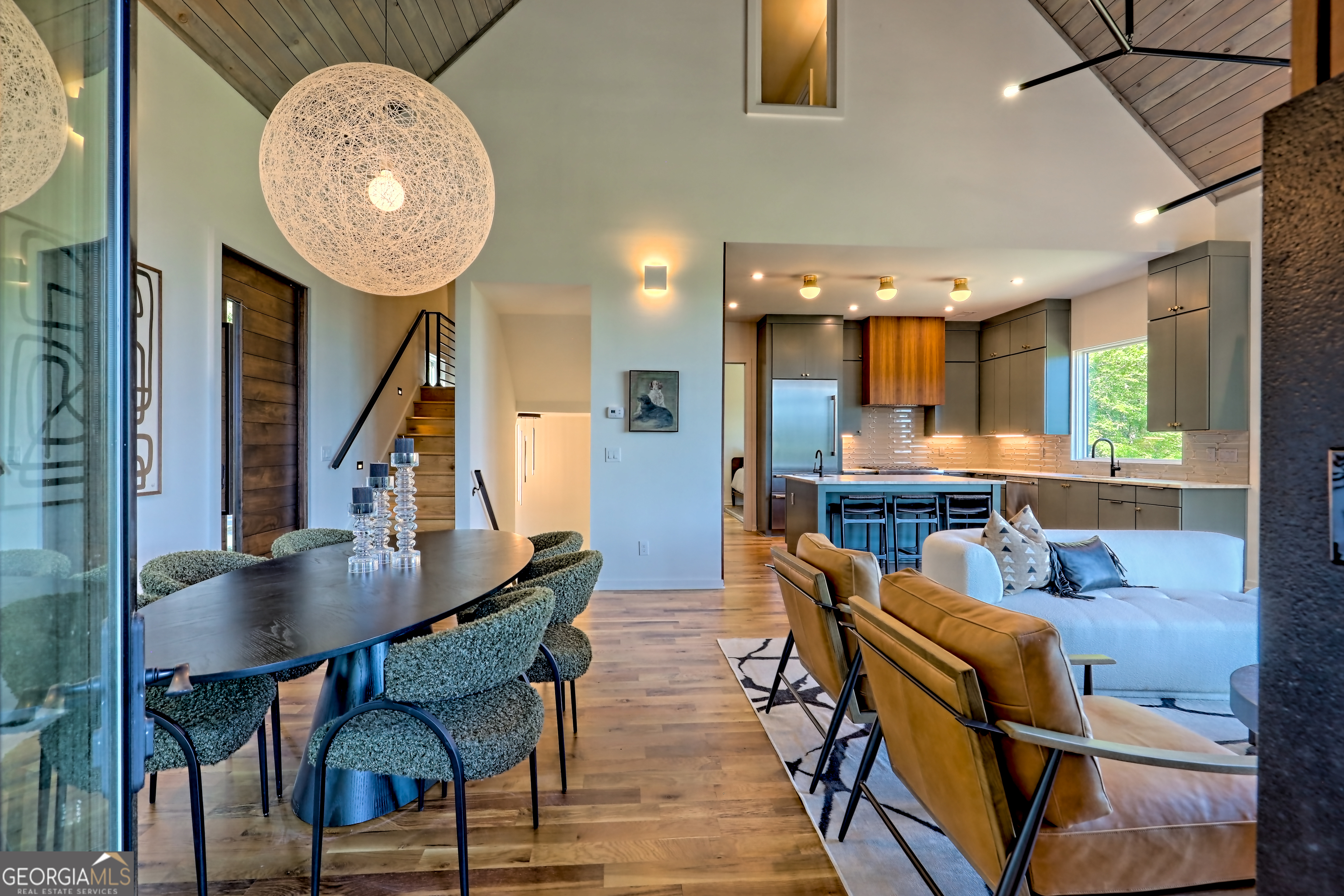 Clayton, Georgia 30525, United States, 4 Bedrooms Bedrooms, ,5 BathroomsBathrooms,Residential,Active,200462