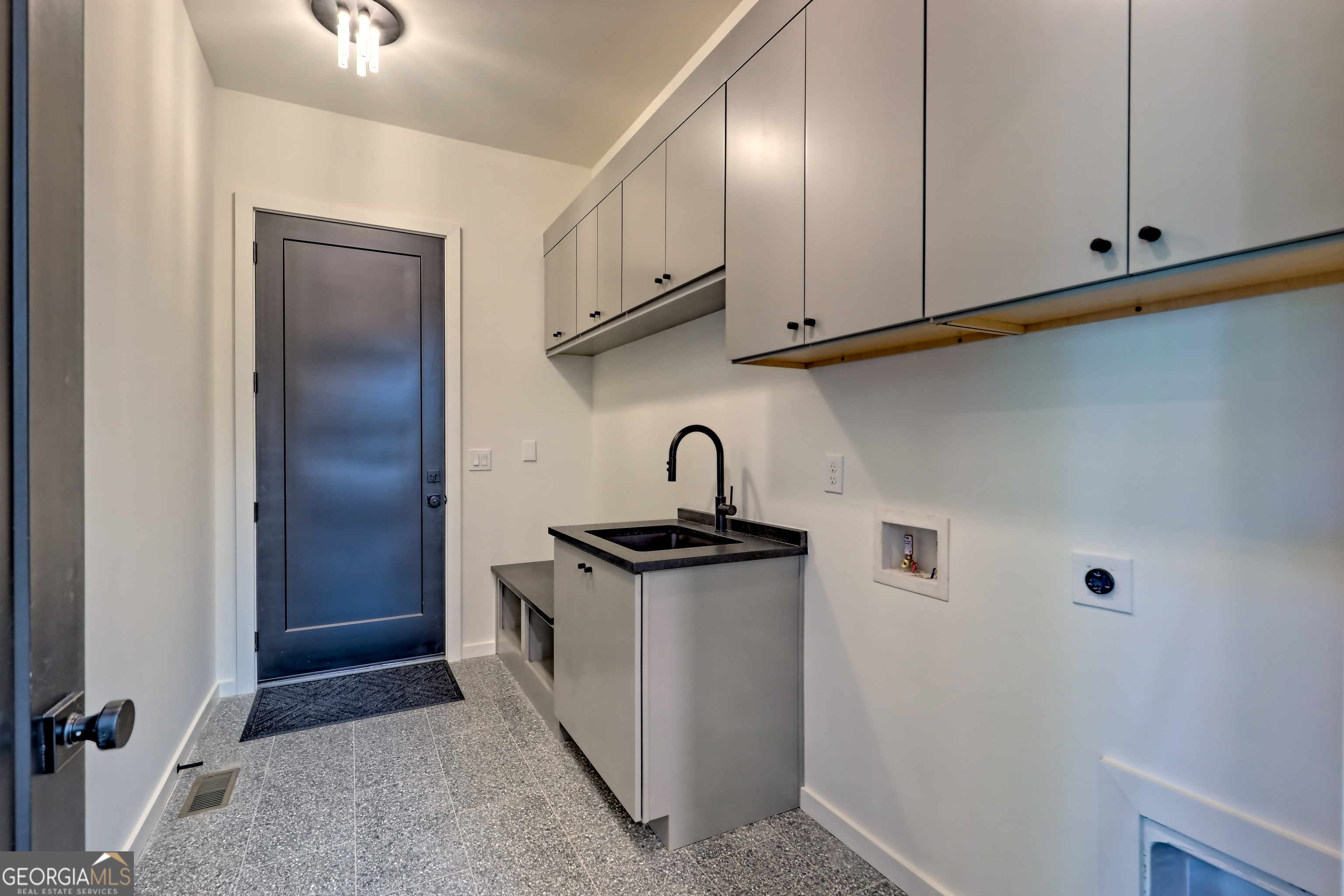 Clayton, Georgia 30525, United States, 4 Bedrooms Bedrooms, ,5 BathroomsBathrooms,Residential,Active,200462