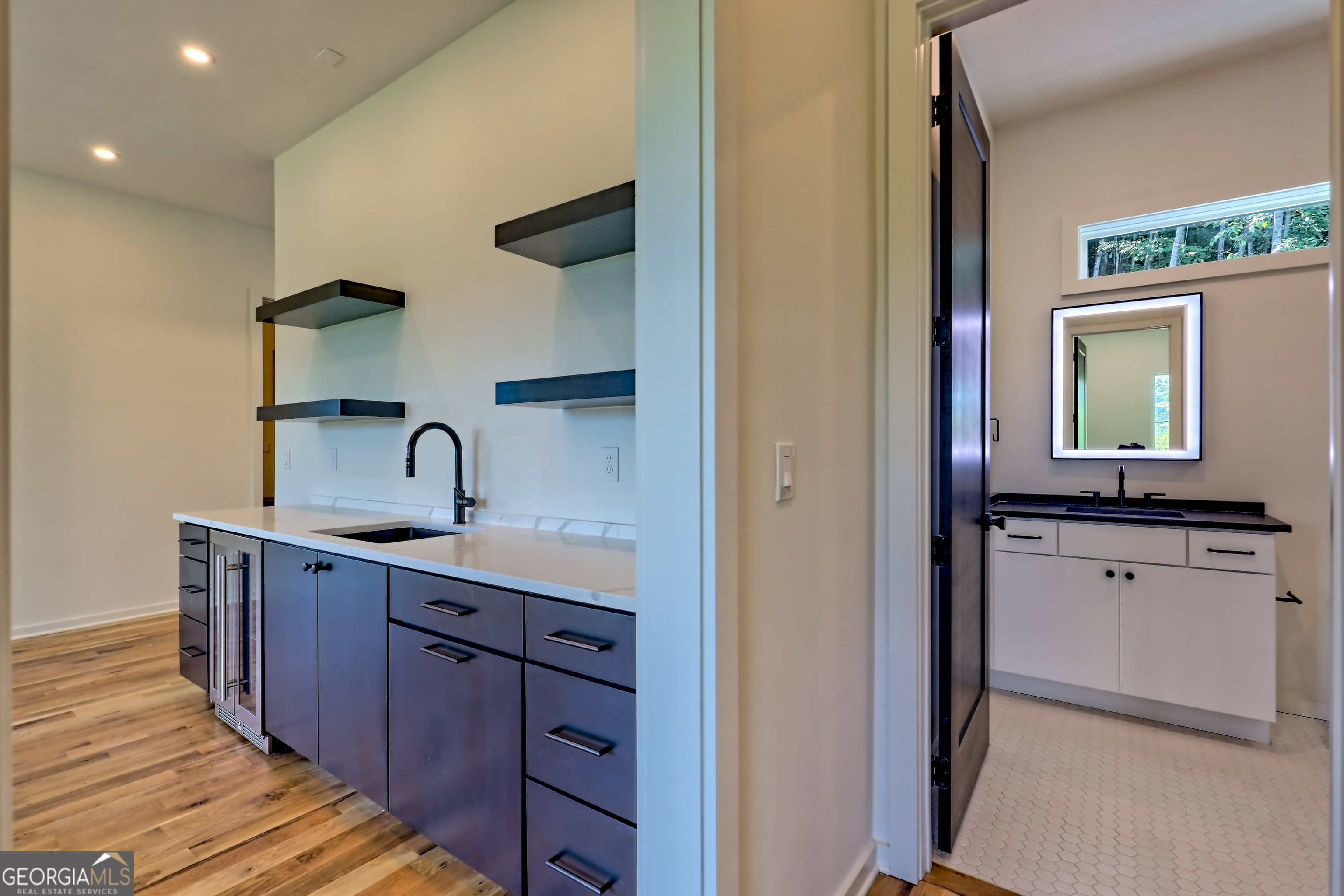 Clayton, Georgia 30525, United States, 4 Bedrooms Bedrooms, ,5 BathroomsBathrooms,Residential,Active,200462