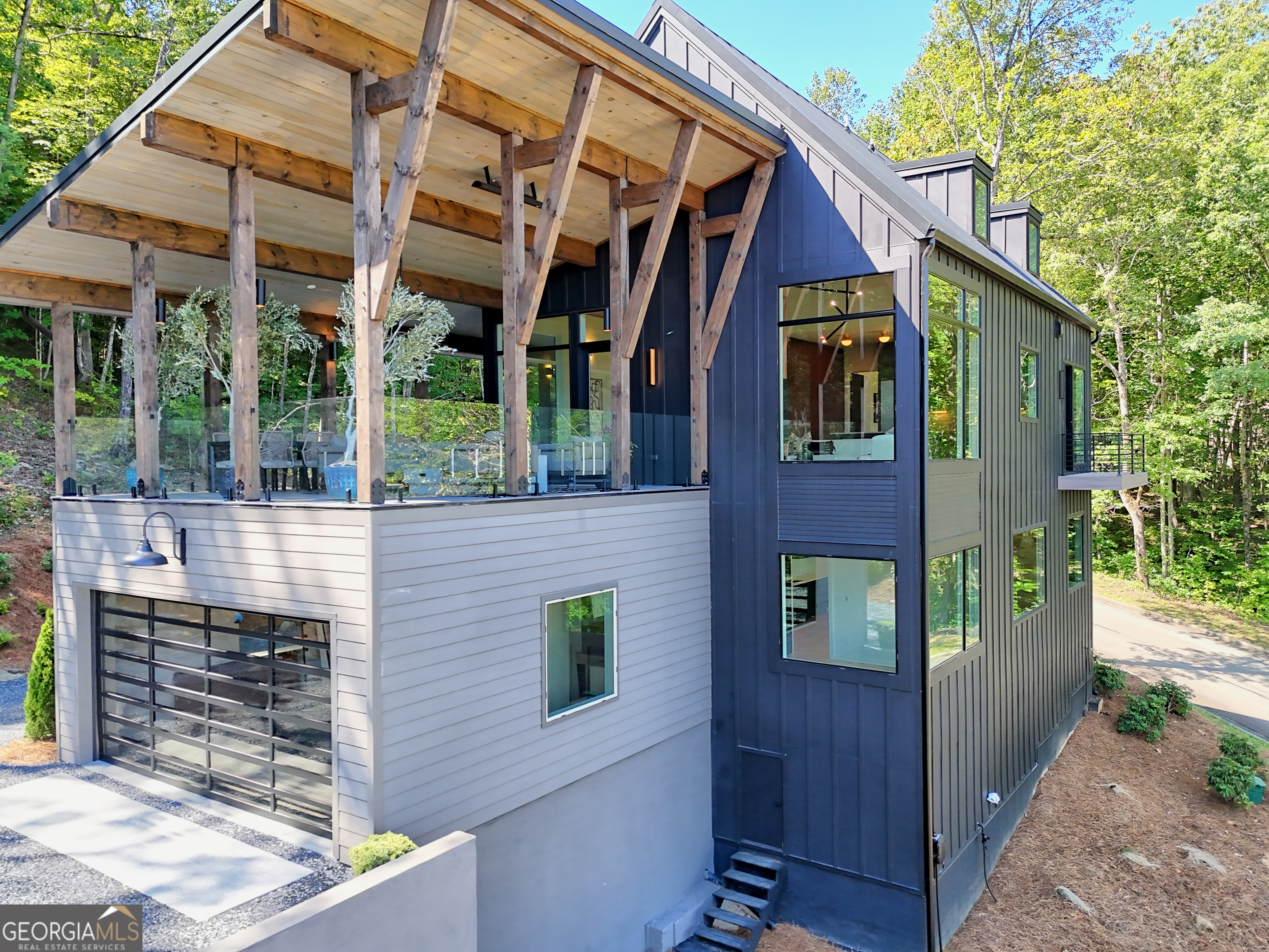 Clayton, Georgia 30525, United States, 4 Bedrooms Bedrooms, ,5 BathroomsBathrooms,Residential,Active,200462