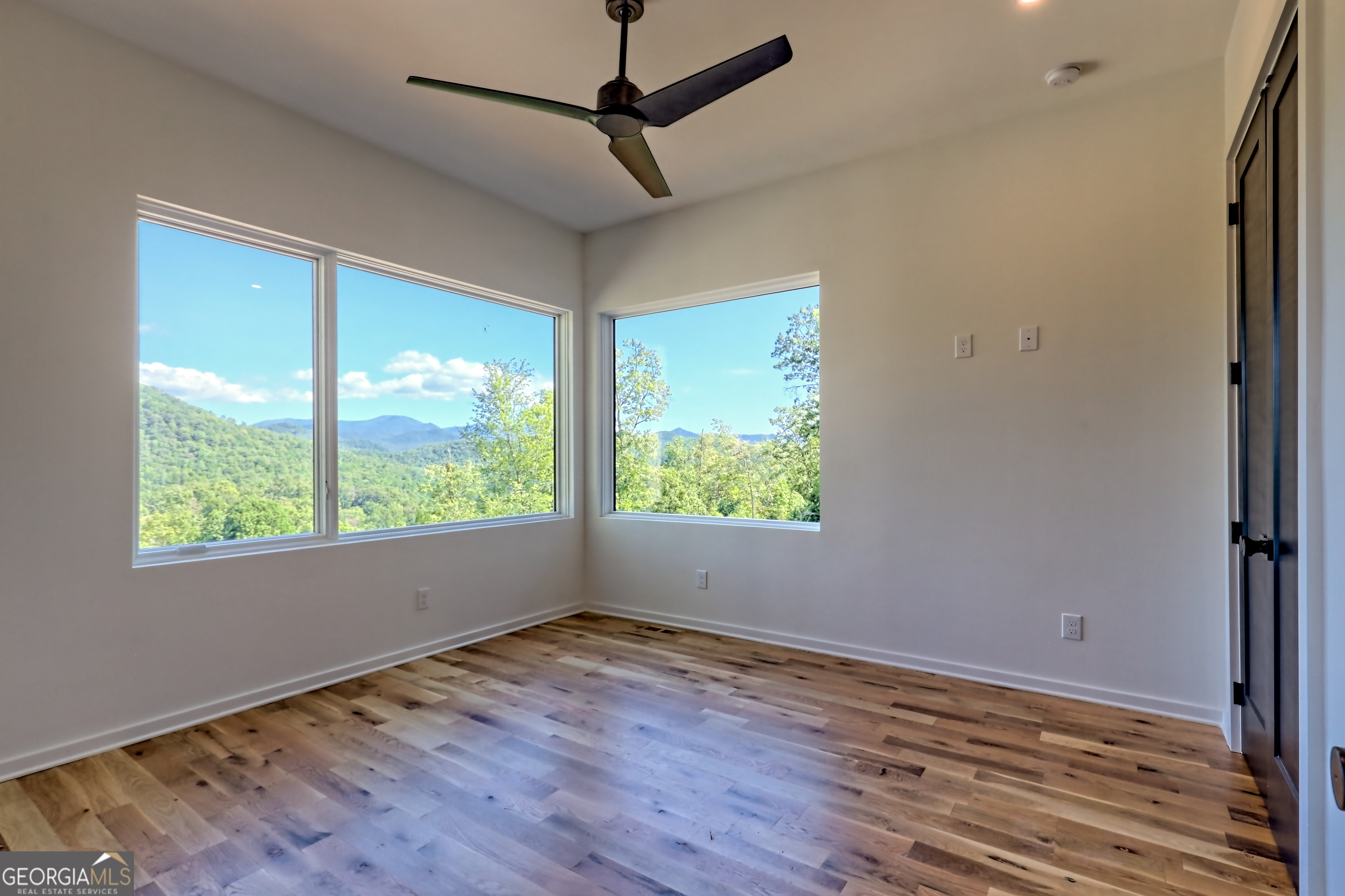 Clayton, Georgia 30525, United States, 4 Bedrooms Bedrooms, ,5 BathroomsBathrooms,Residential,Active,200462