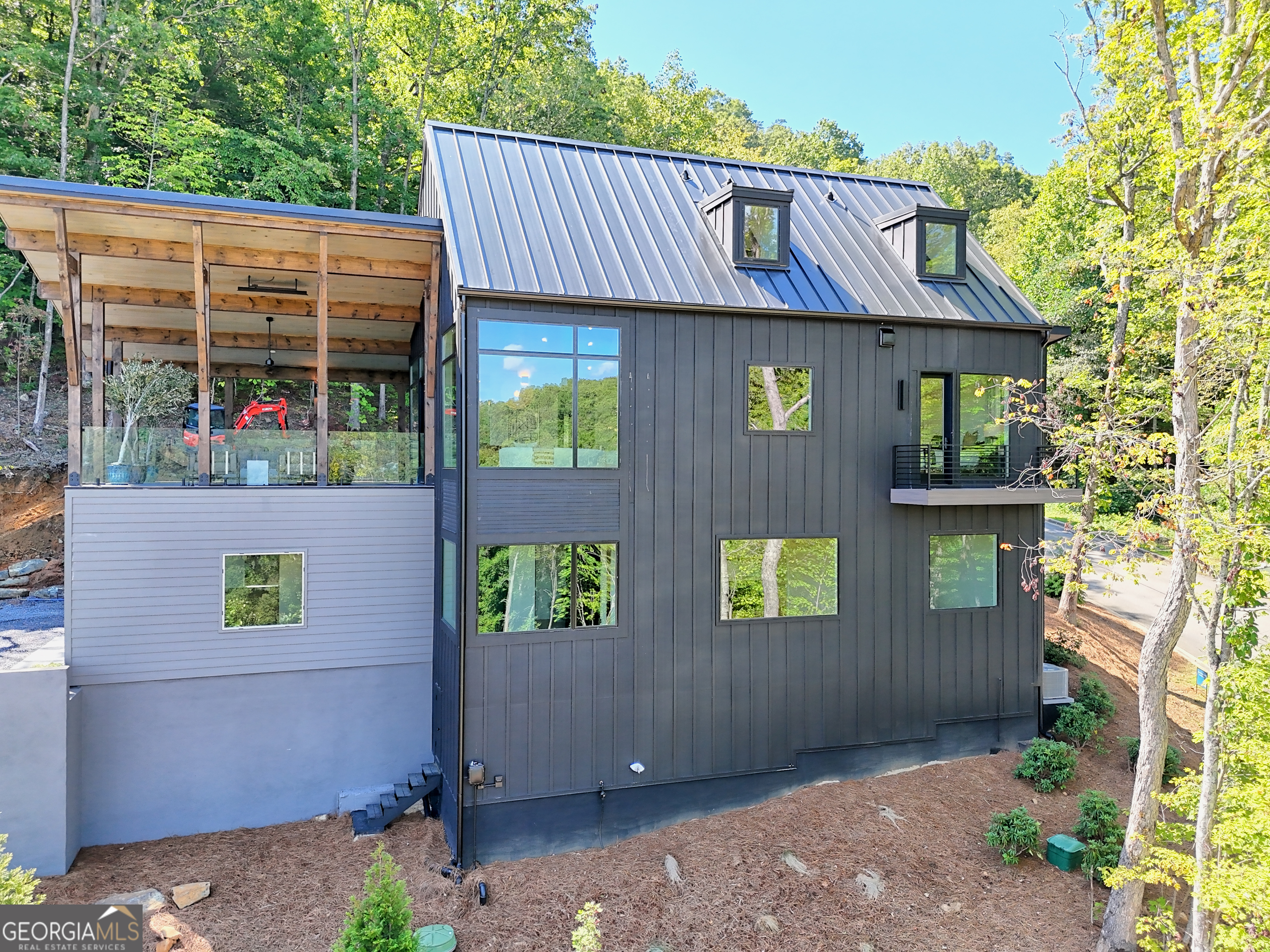 Clayton, Georgia 30525, United States, 4 Bedrooms Bedrooms, ,5 BathroomsBathrooms,Residential,Active,200462