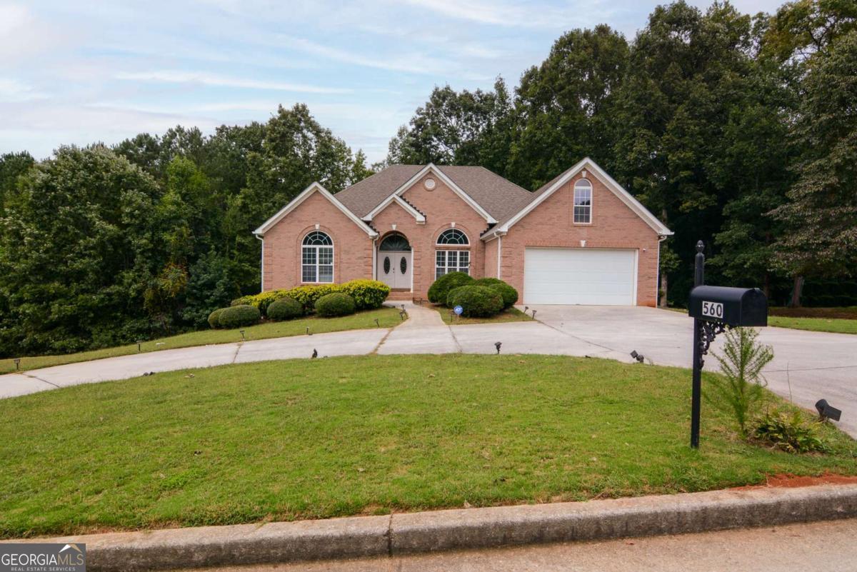 560 Clearbrook DR
