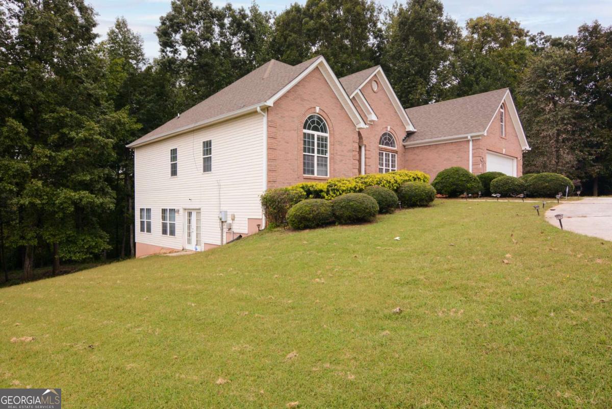 560 Clearbrook DR