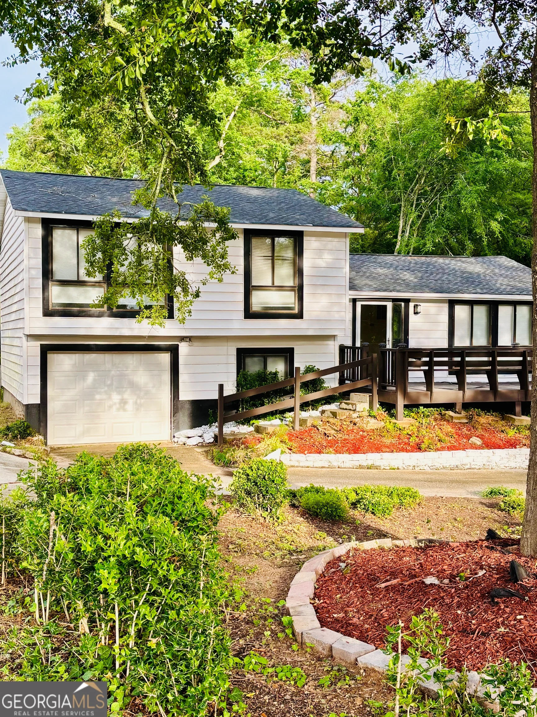 121 Kings Ridge Drive