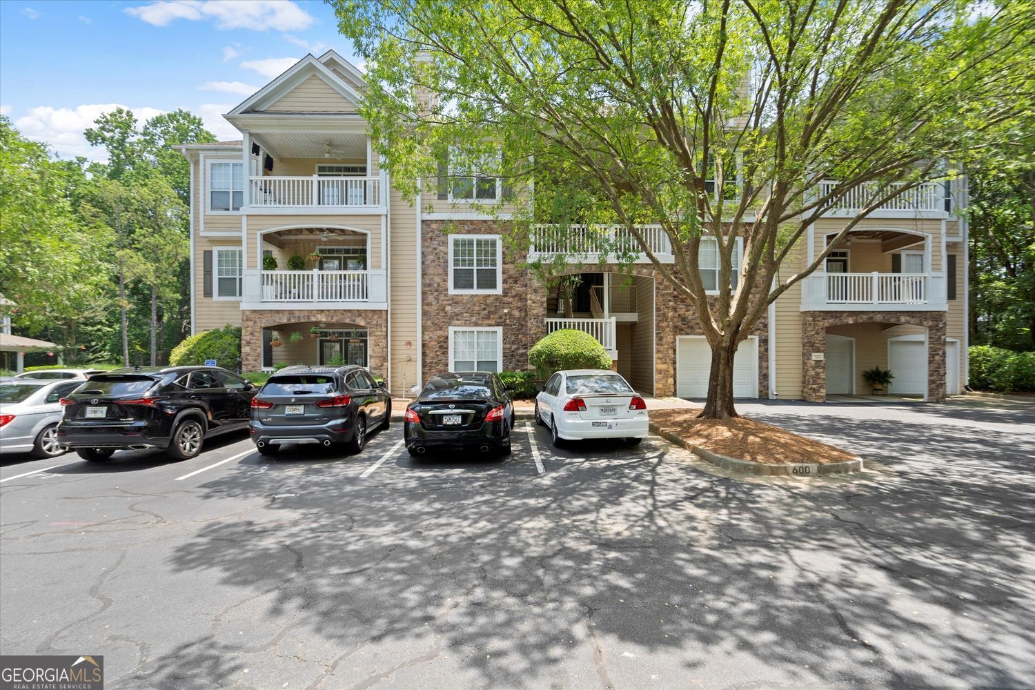632 Sandringham DR