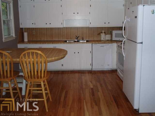 Lake Capri - Residential