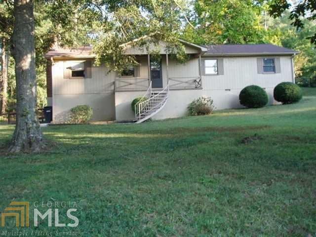 This well maintained home located right across the street from Lake Capri features hardwood floors, updated baths, and newer kitchen appliances. A small TV room and a laundry room are off the kitchen. Large great room with dining. Full basement ready to handle lots of storage.