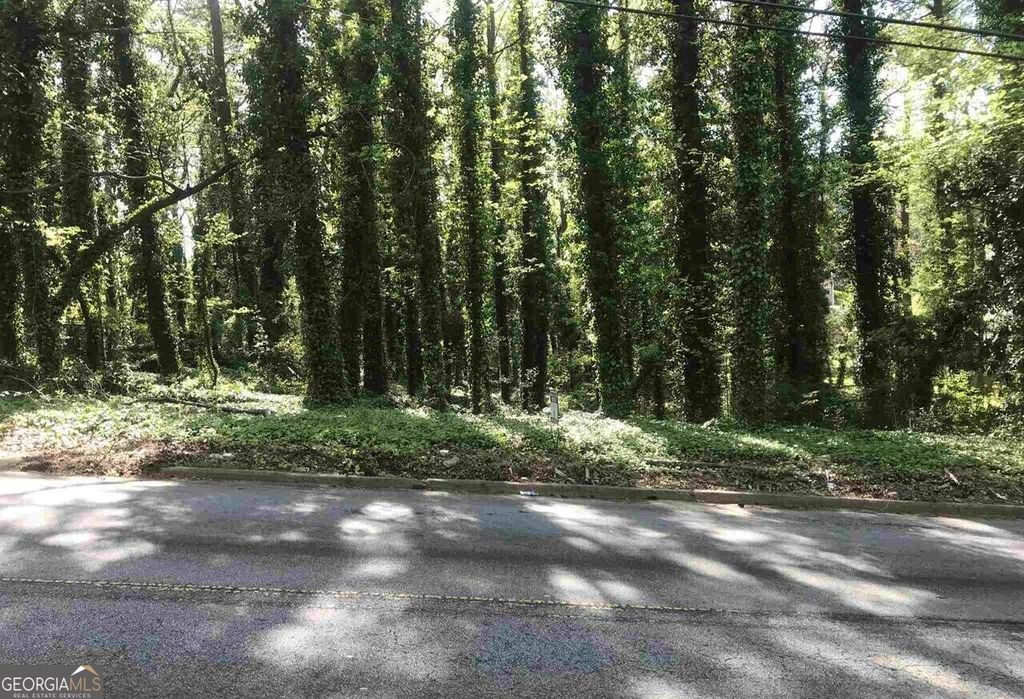 Photo of 220 Linkwood Road NW, Atlanta, GA 30318 (MLS # 10650427)