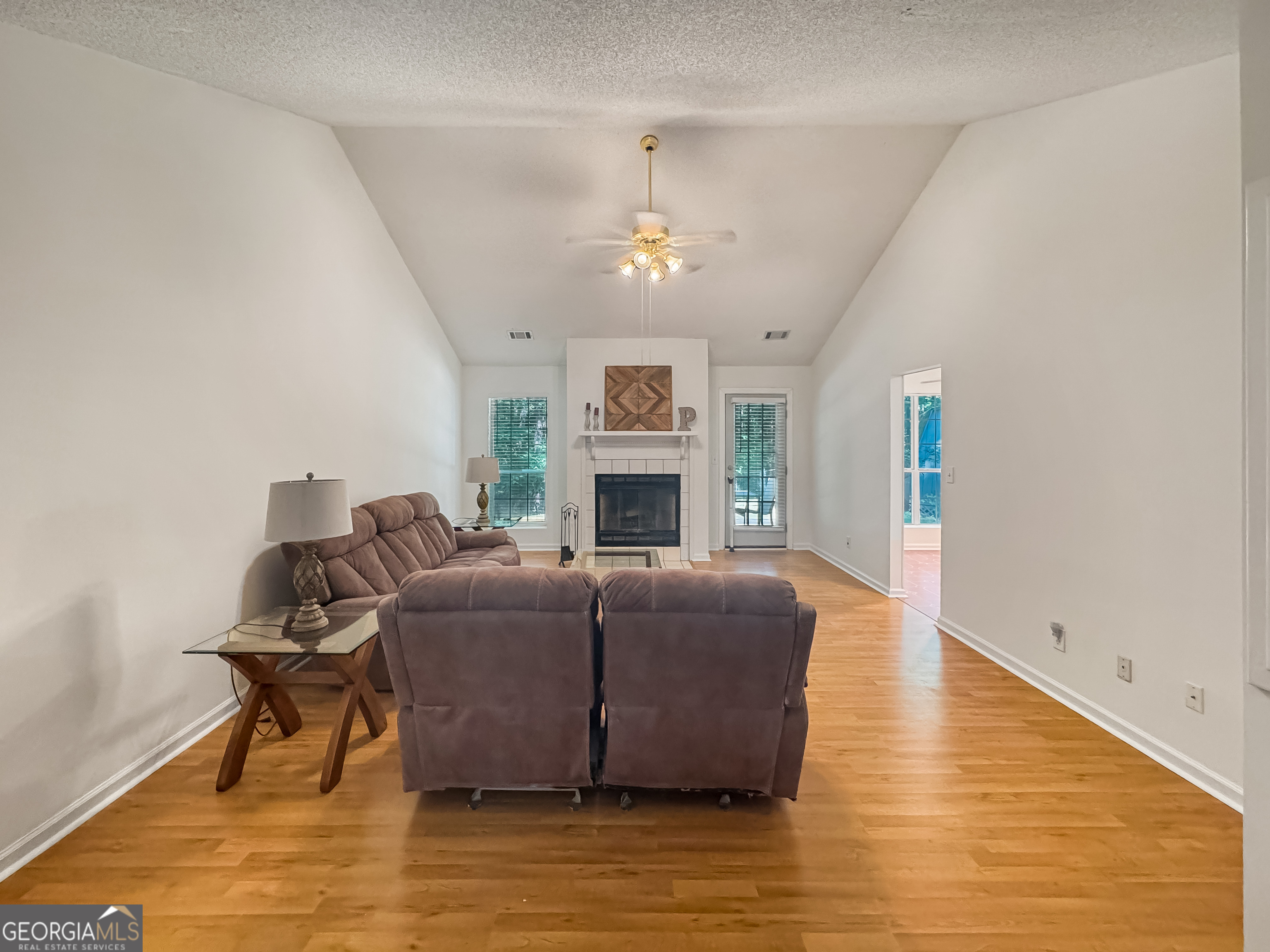 Sharpsburg, Georgia 30277, United States, 3 Bedrooms Bedrooms, ,2 BathroomsBathrooms,Residential,Active,182134