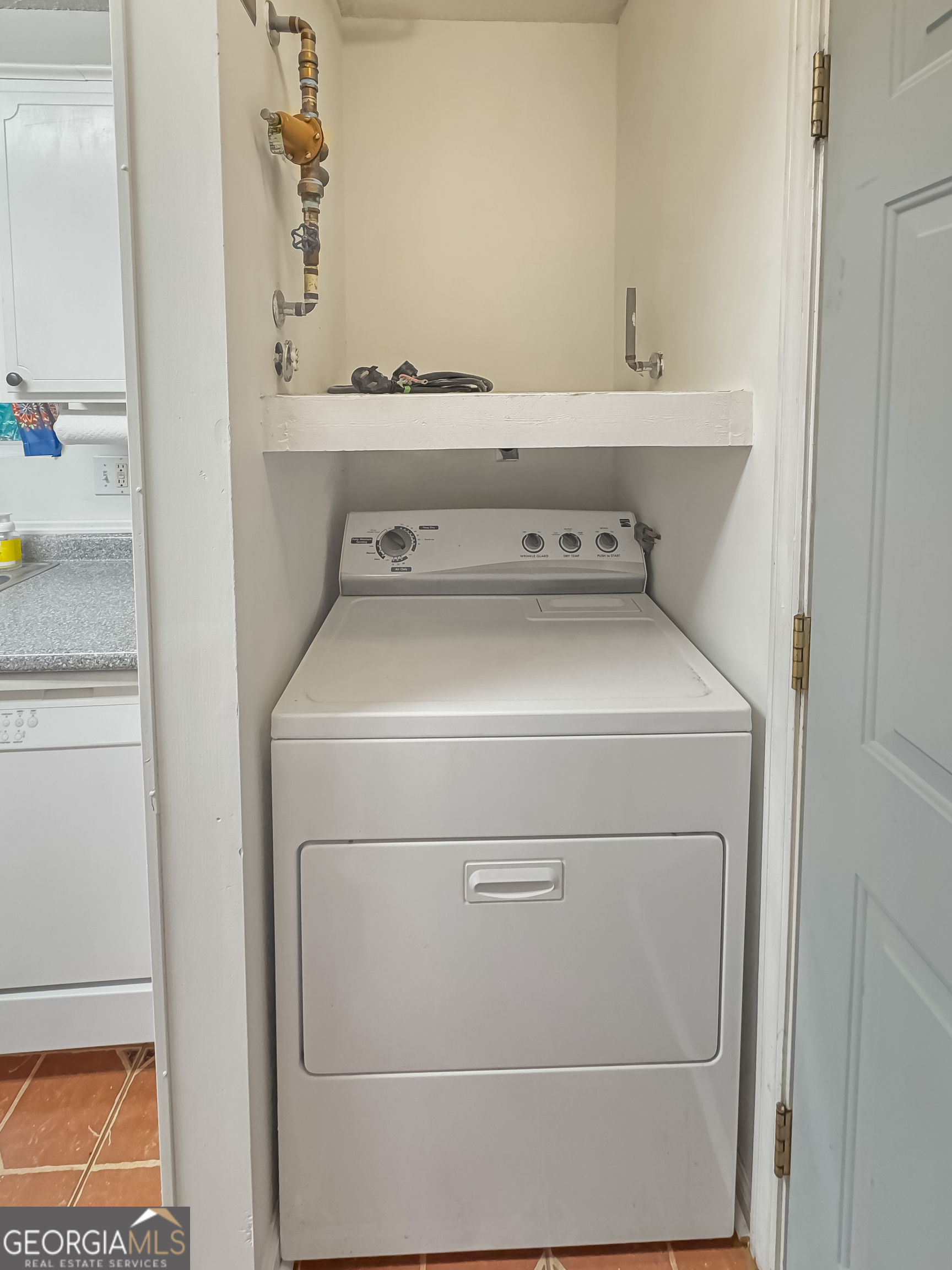 Sharpsburg, Georgia 30277, United States, 3 Bedrooms Bedrooms, ,2 BathroomsBathrooms,Residential,Active,182134