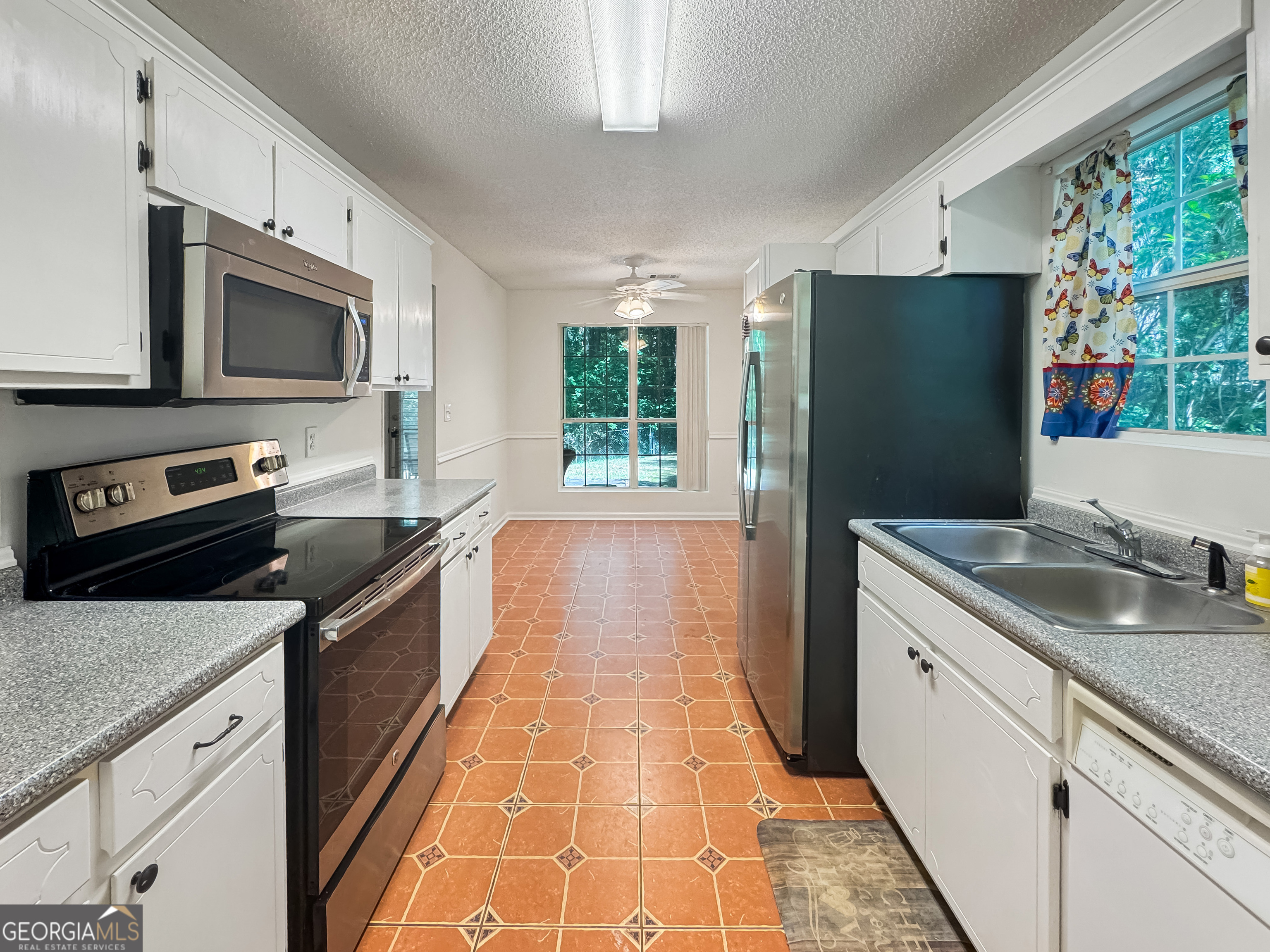 Sharpsburg, Georgia 30277, United States, 3 Bedrooms Bedrooms, ,2 BathroomsBathrooms,Residential,Active,182134