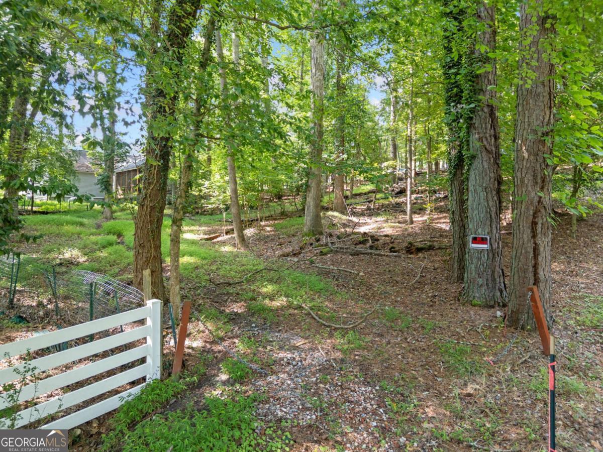 Victoria Reservoir Area - Land