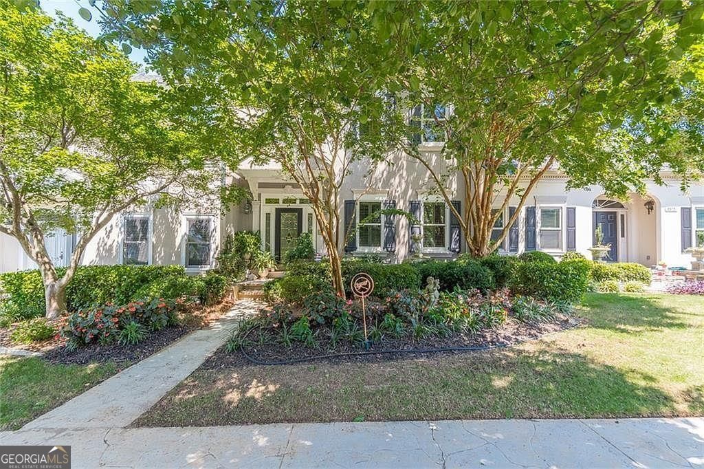 9385 Knollcrest BLVD