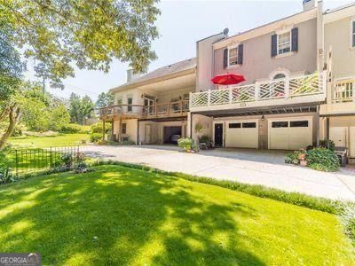 9385 Knollcrest BLVD