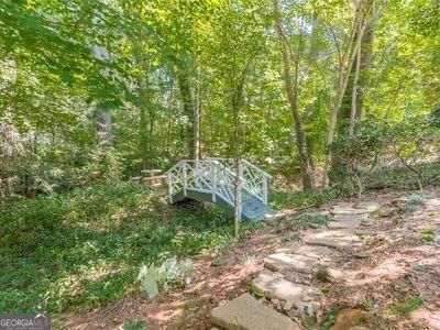 9385 Knollcrest BLVD