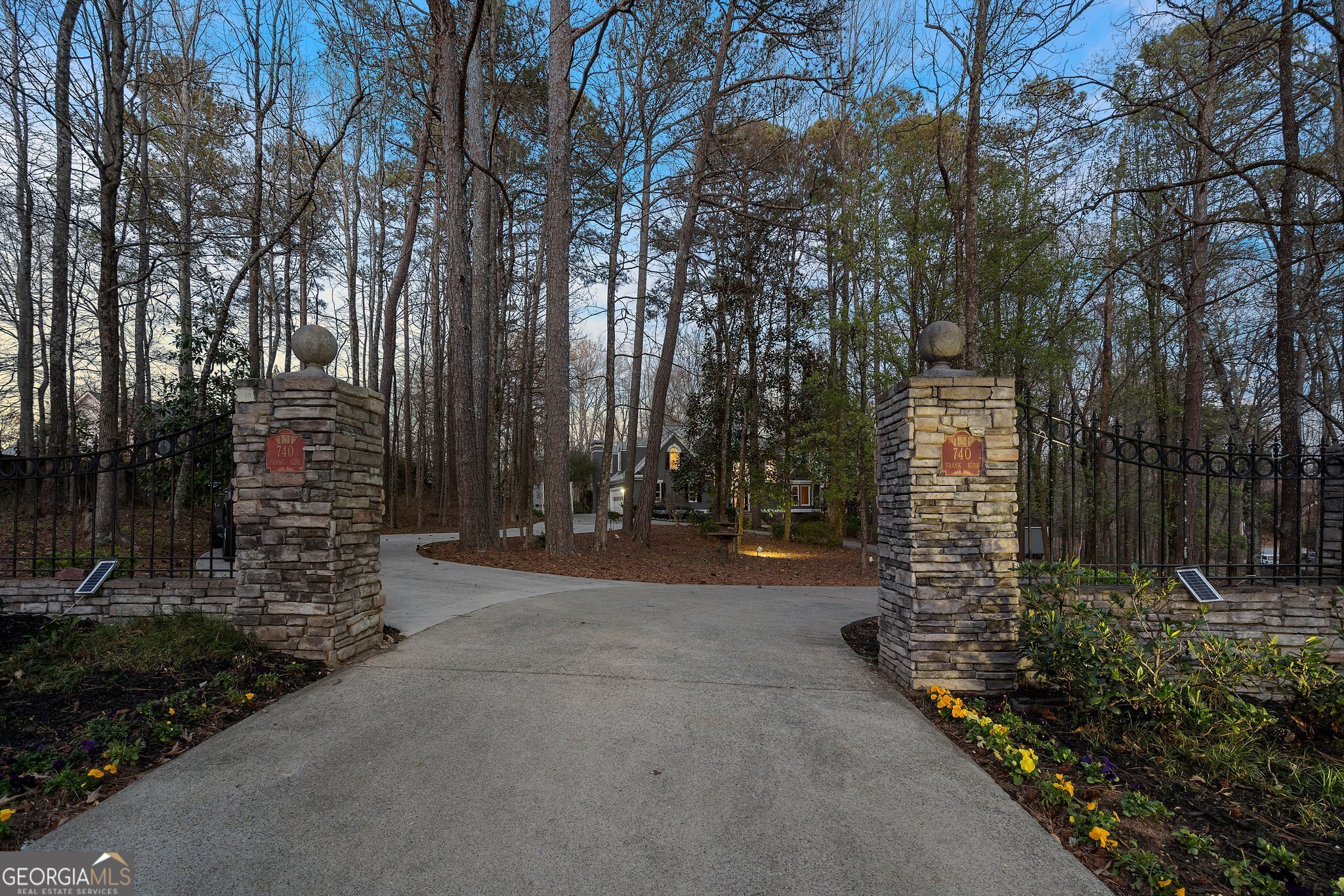 740 FRANK KIRK RD NW