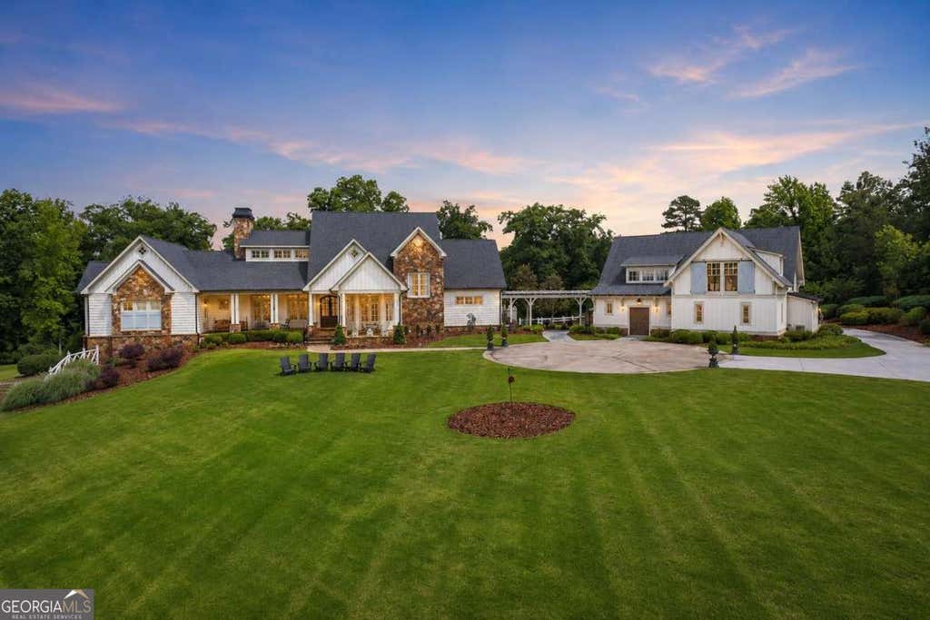 Photo of 525 N River Road NE, Rome, GA 30161 (MLS # 10822962)