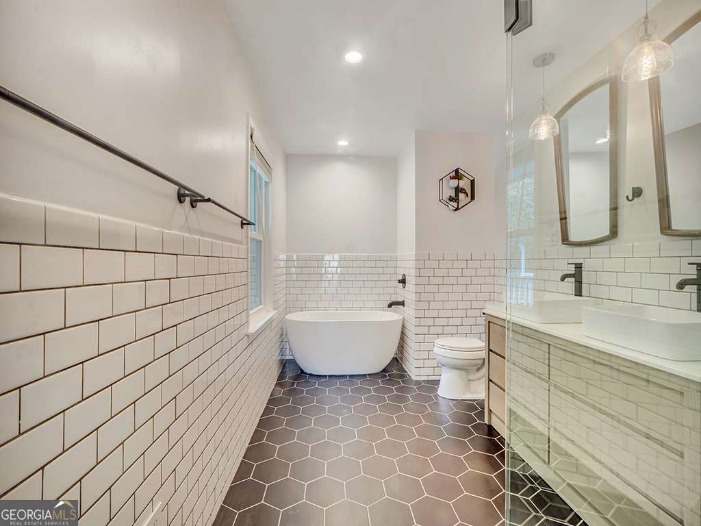 Fountainbleau - Residential Lease
