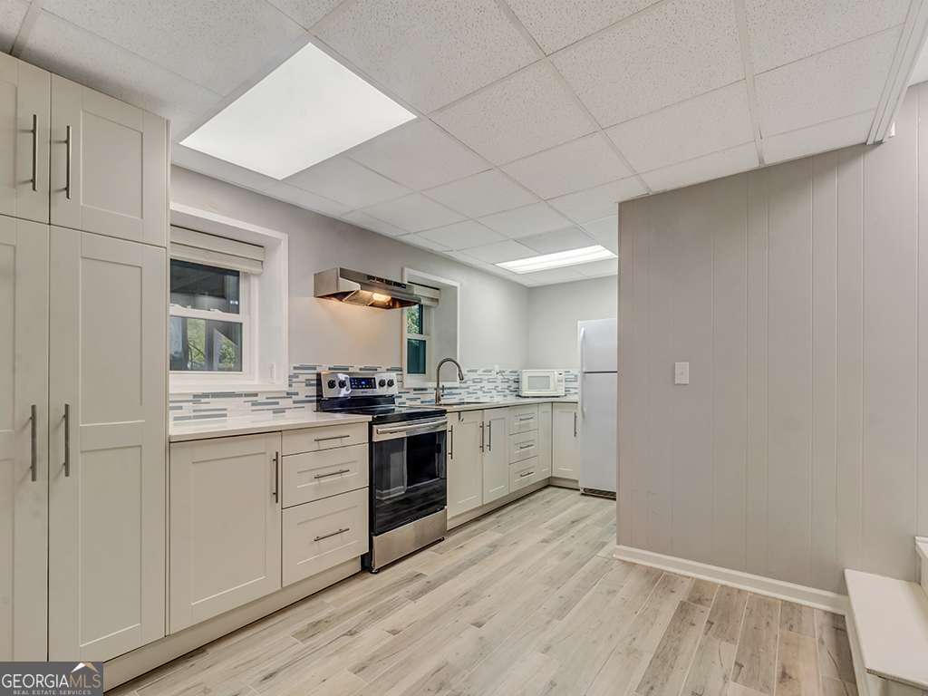 Fountainbleau - Residential Lease