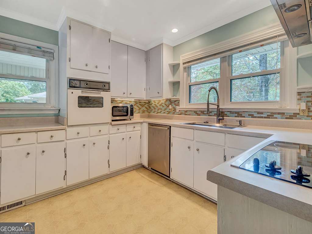 Fountainbleau - Residential Lease