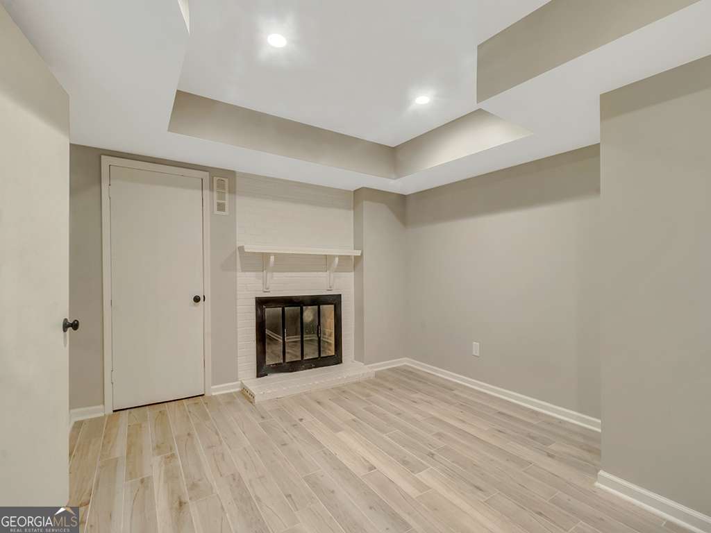 Fountainbleau - Residential Lease